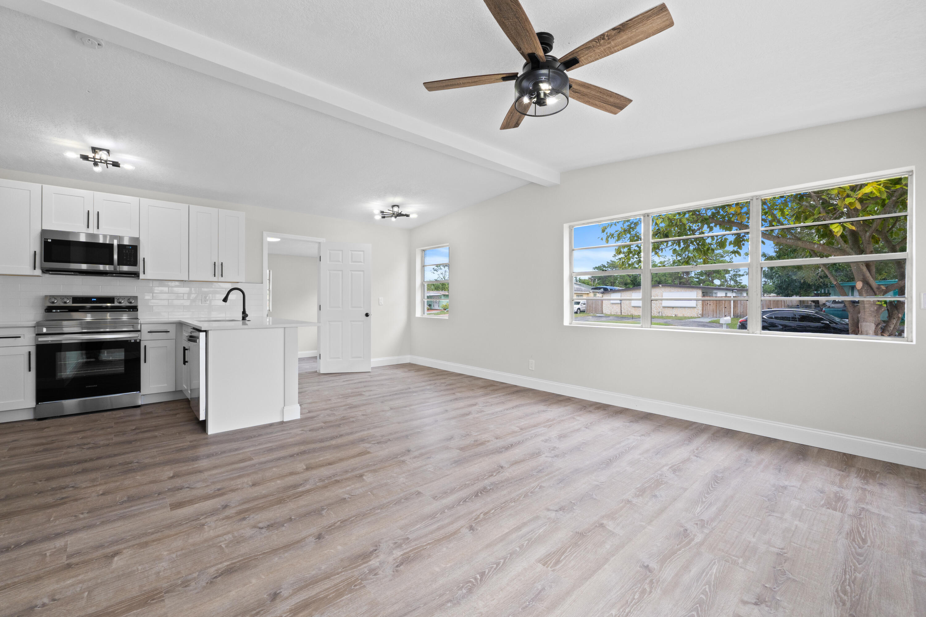 FOREST HILL VILLAGE 3 - Residential Lease