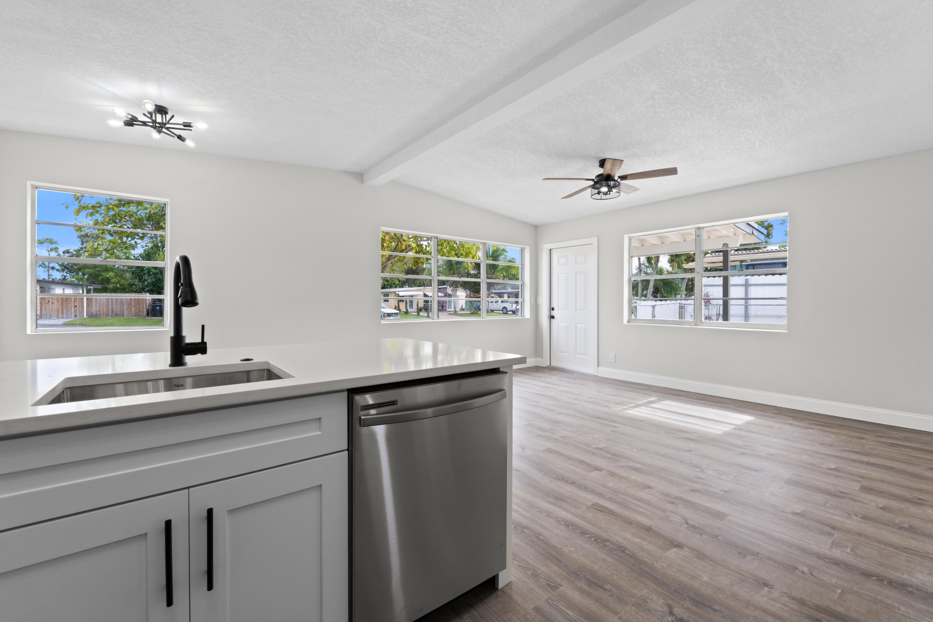 FOREST HILL VILLAGE 3 - Residential Lease