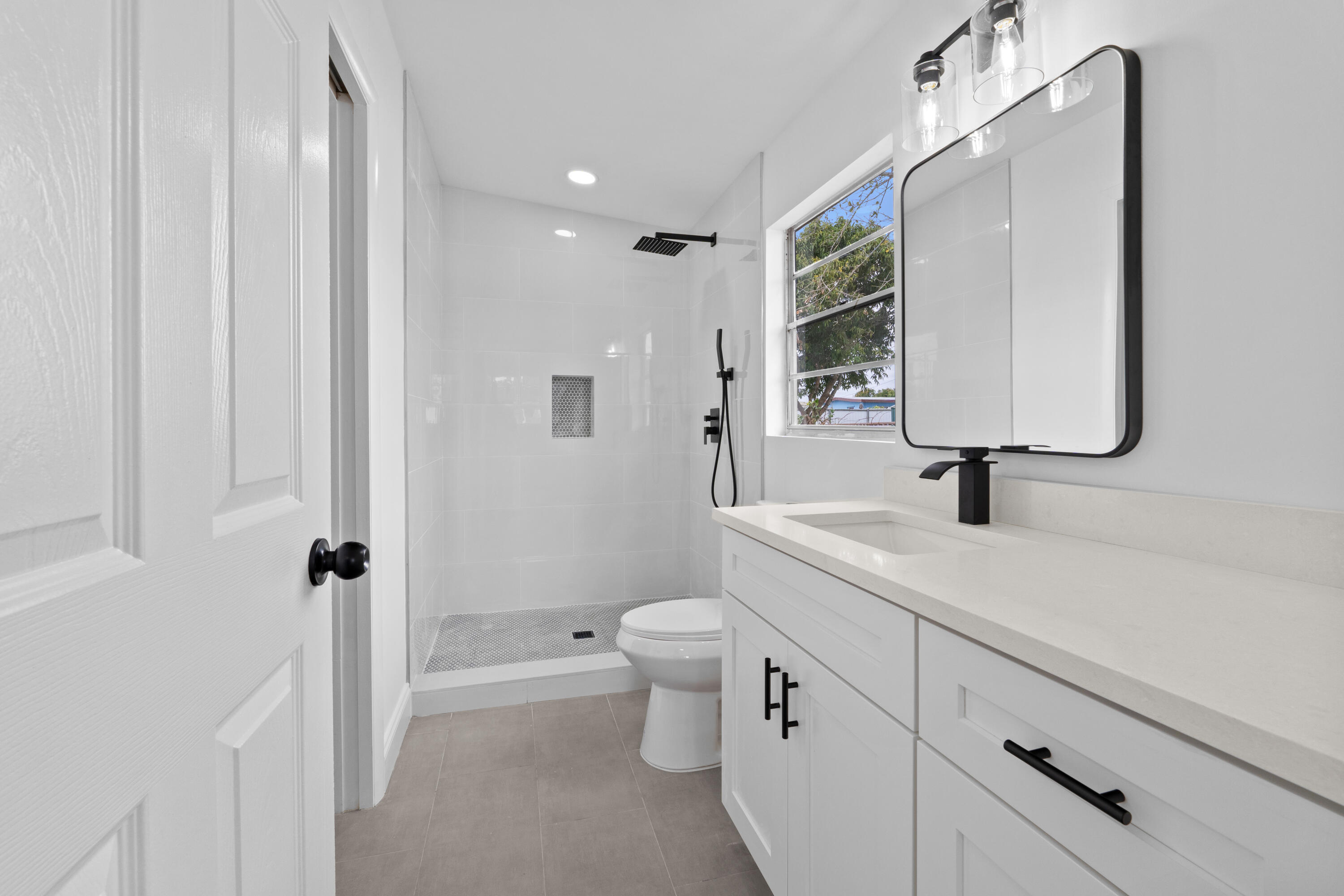 FOREST HILL VILLAGE 3 - Residential Lease