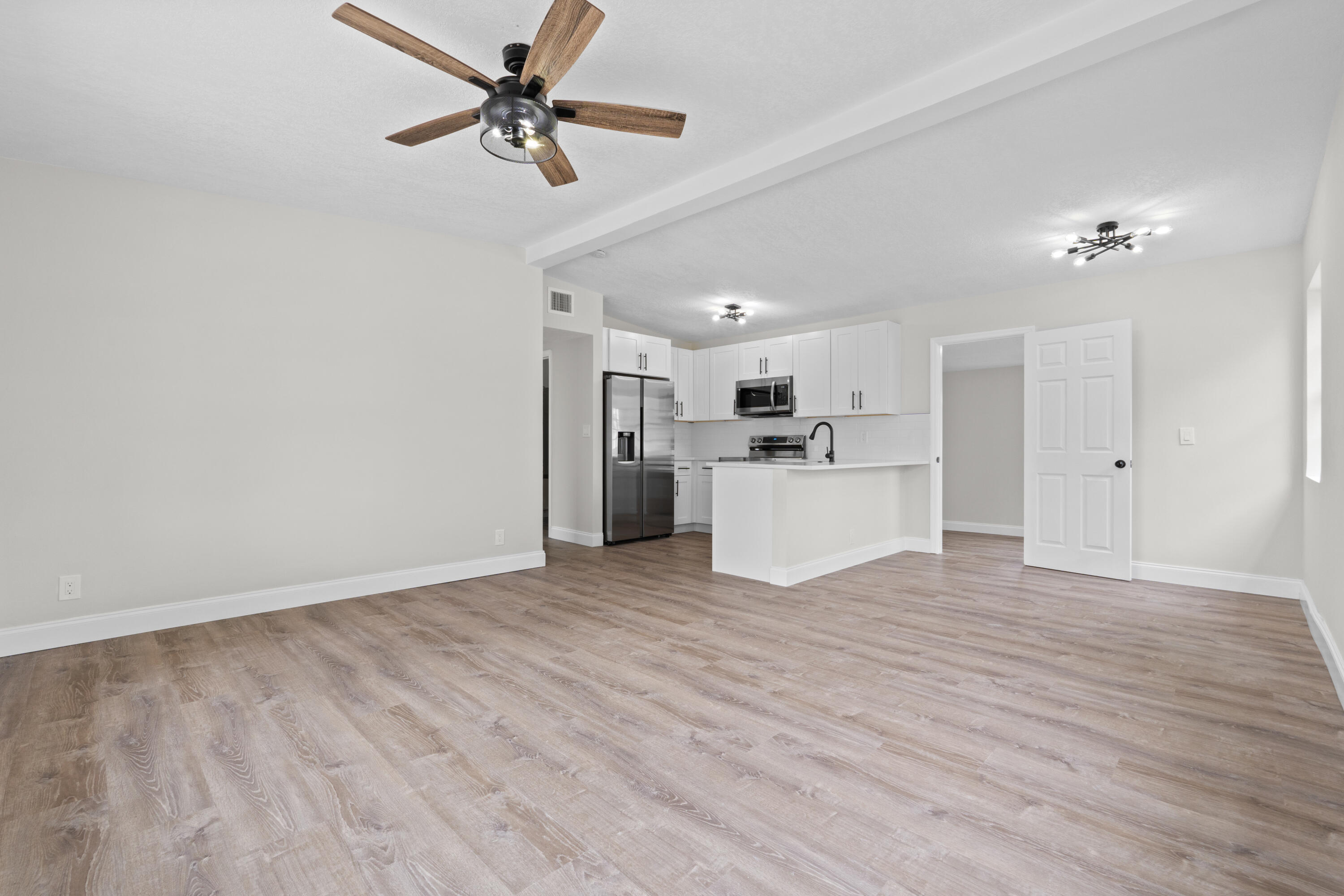 FOREST HILL VILLAGE 3 - Residential Lease