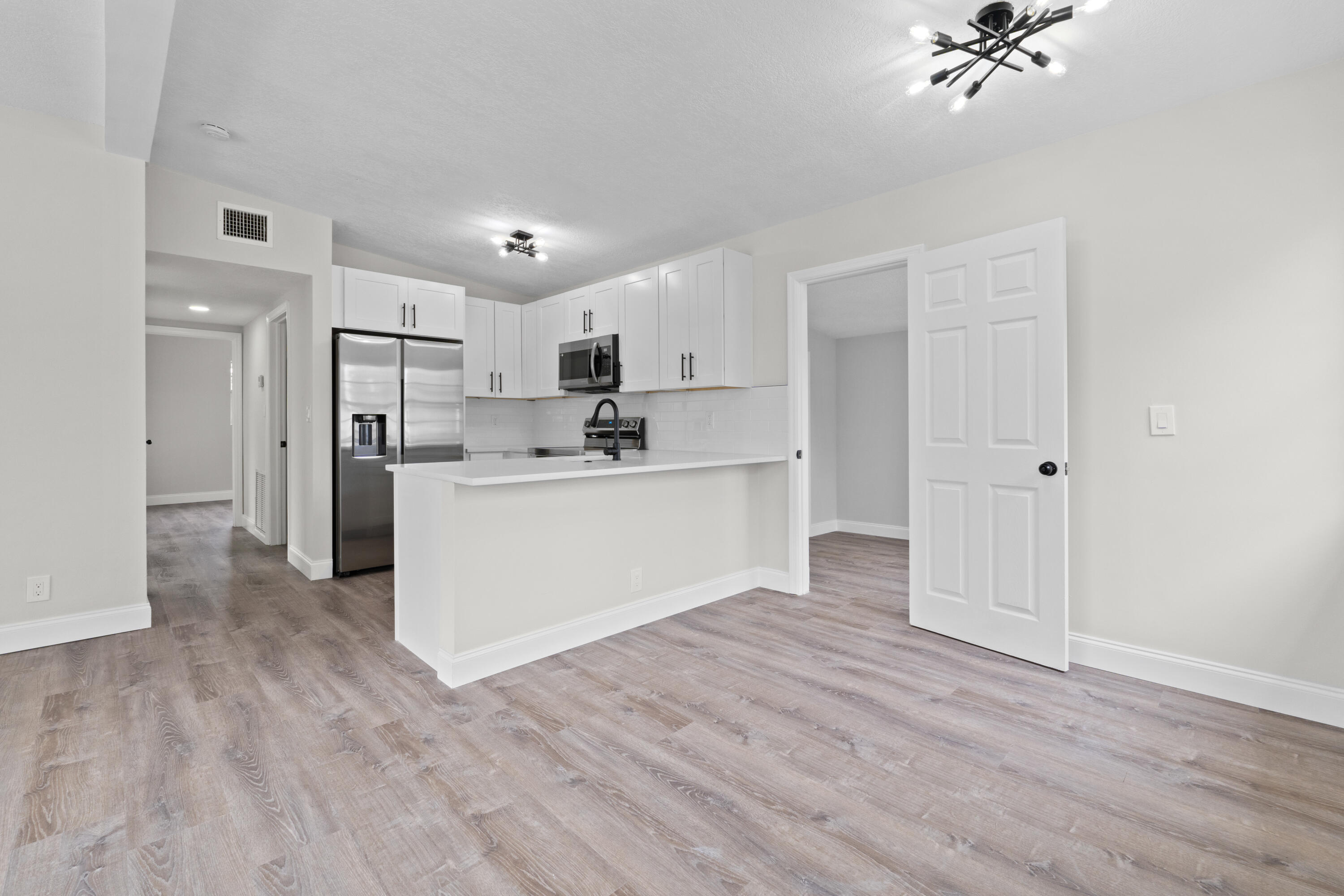 FOREST HILL VILLAGE 3 - Residential Lease