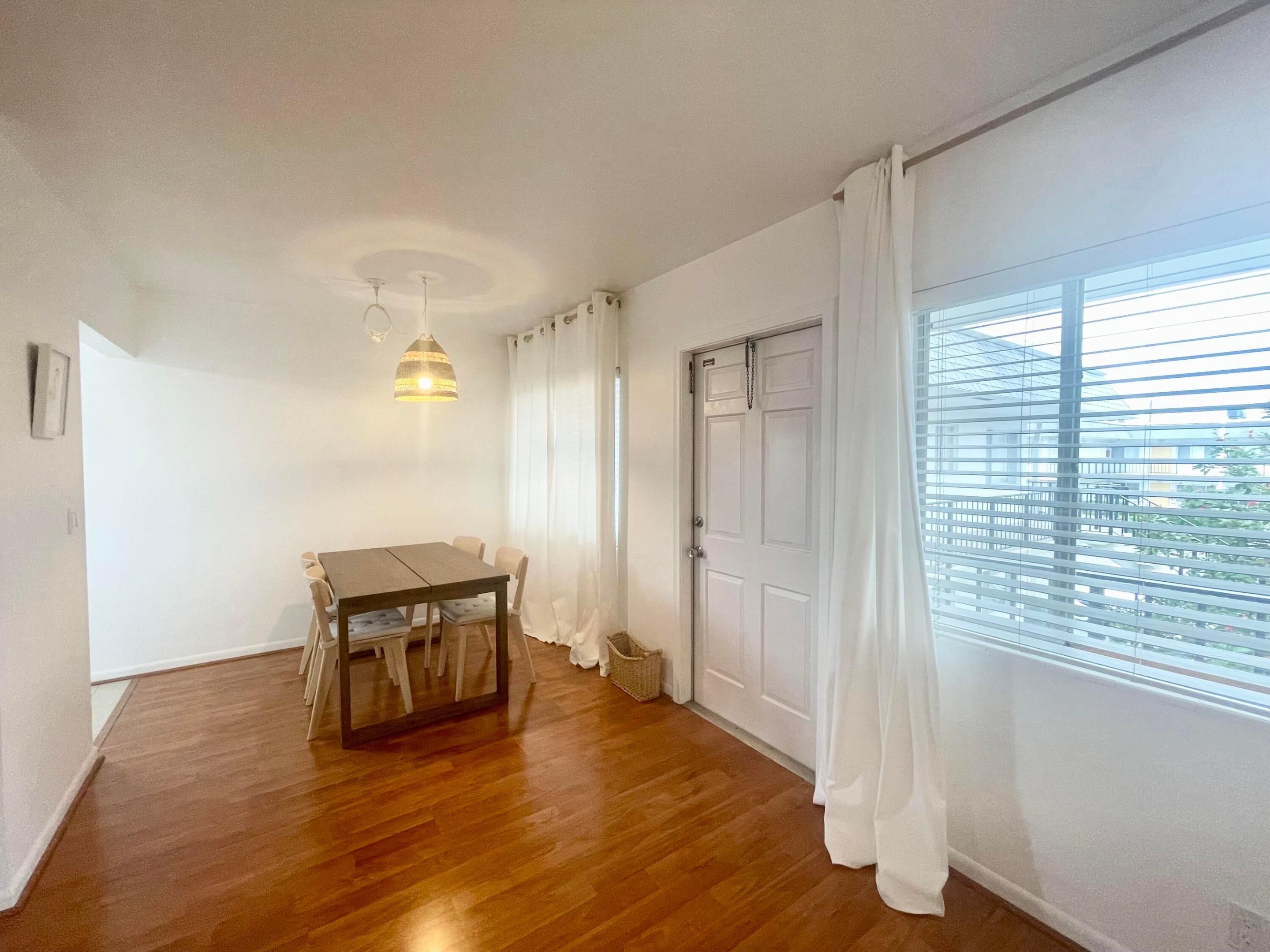 MURRY HILLS - Residential Lease