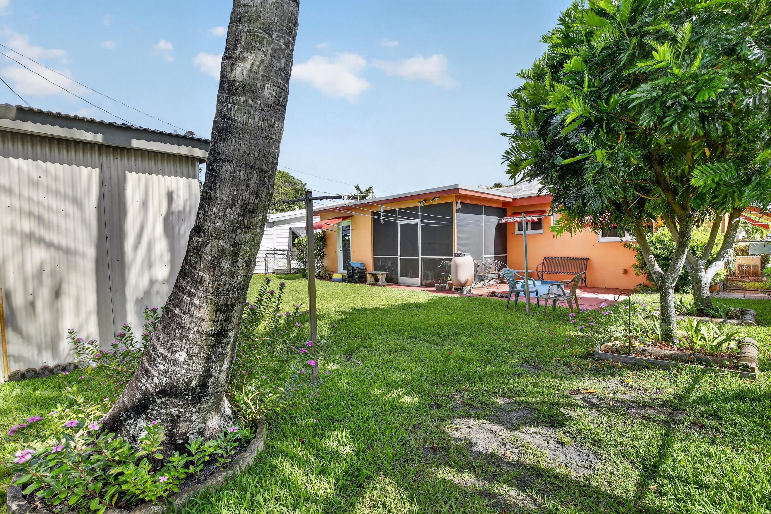 NORTH ANDREWS GARDENS FIRST ADD - Residential