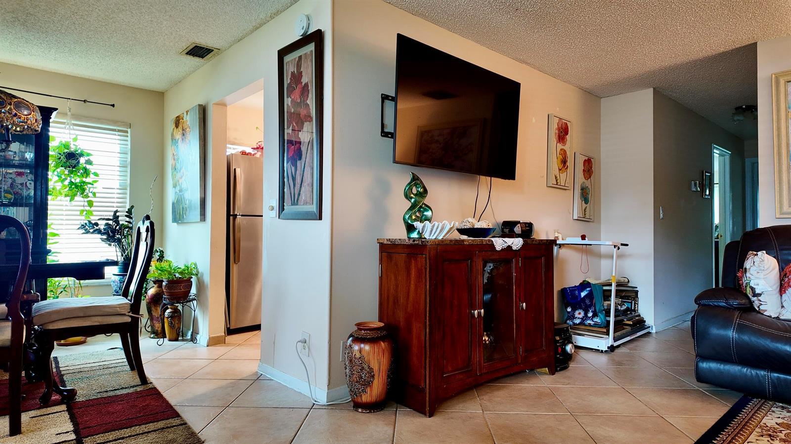 LAUDERDALE WEST CONDO NO IX - Residential