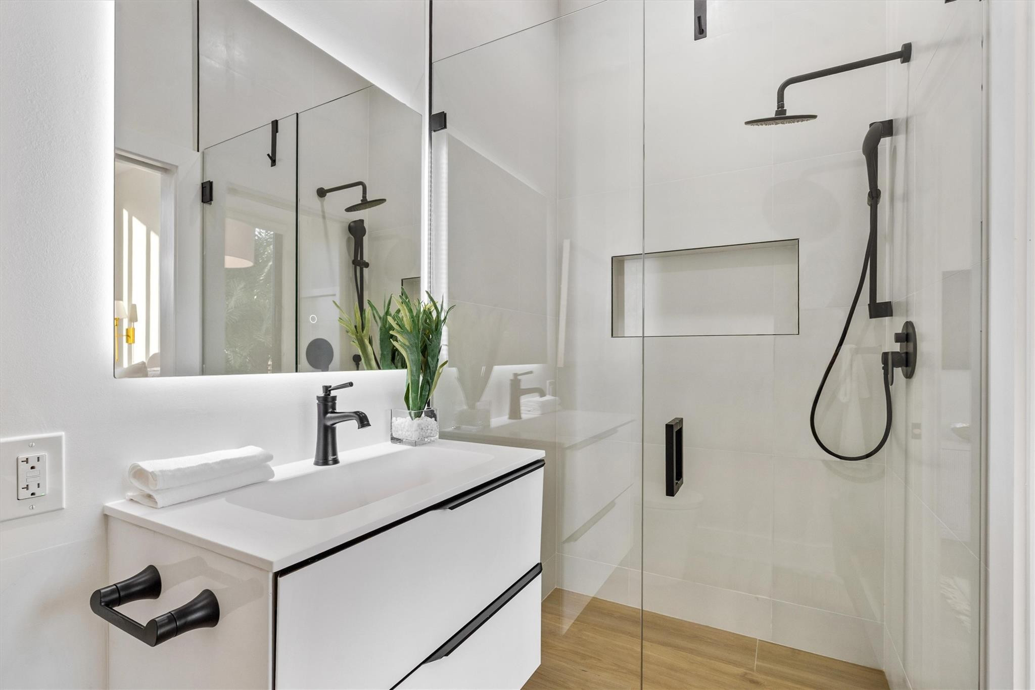 North Bal Harbour 45-3 B - Residential