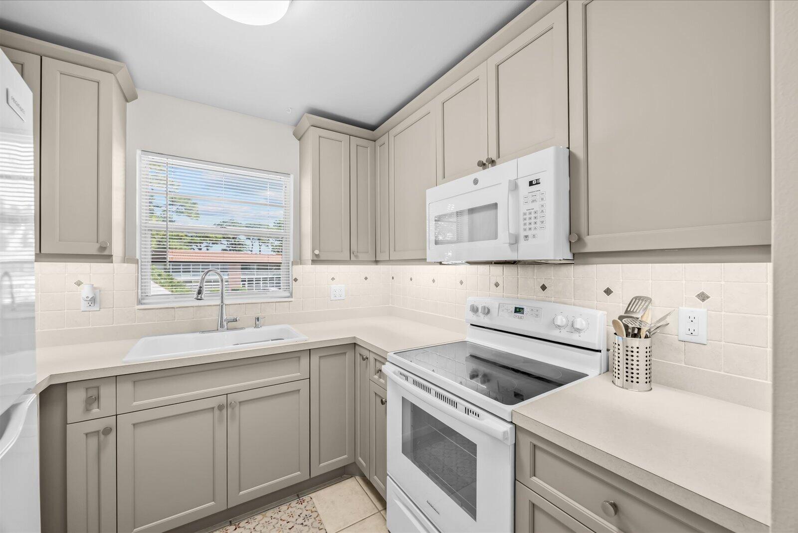 VISTA PINES CONDO - Residential