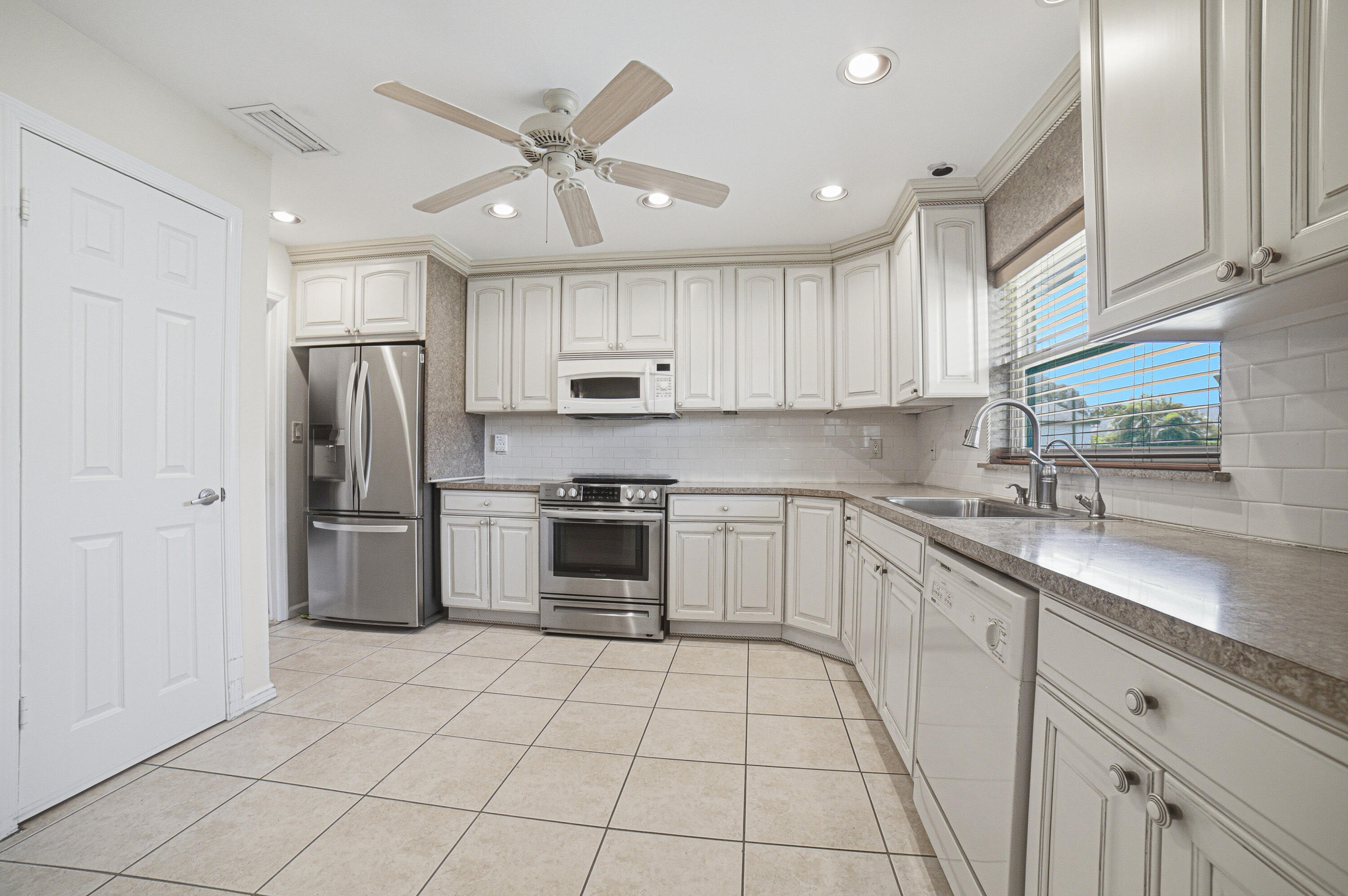 GREENTREE VILLAS CONDO - Residential