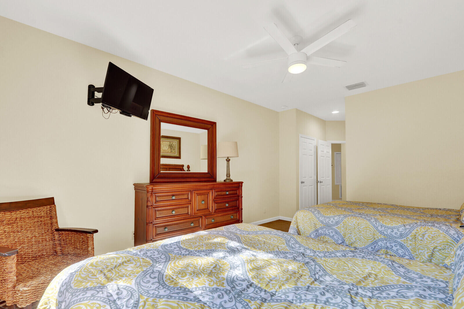 CASTLE PINES CONDOMINIUM - Residential