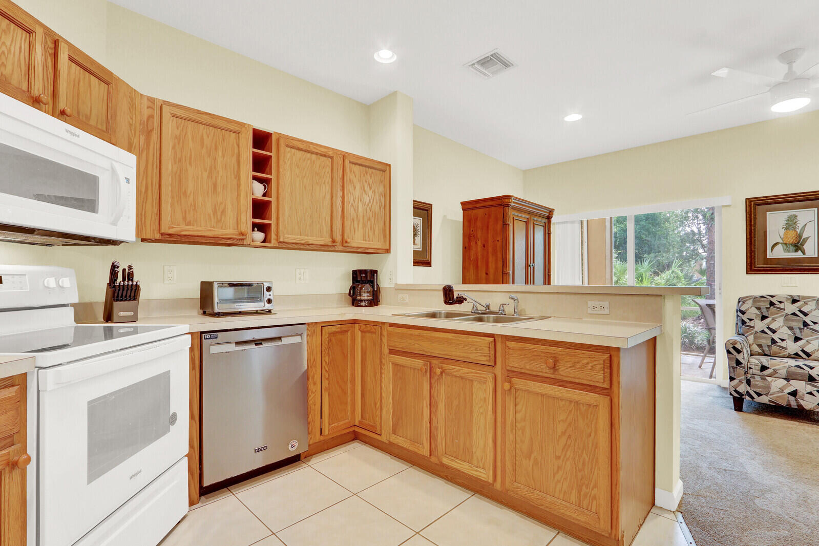 CASTLE PINES CONDOMINIUM - Residential