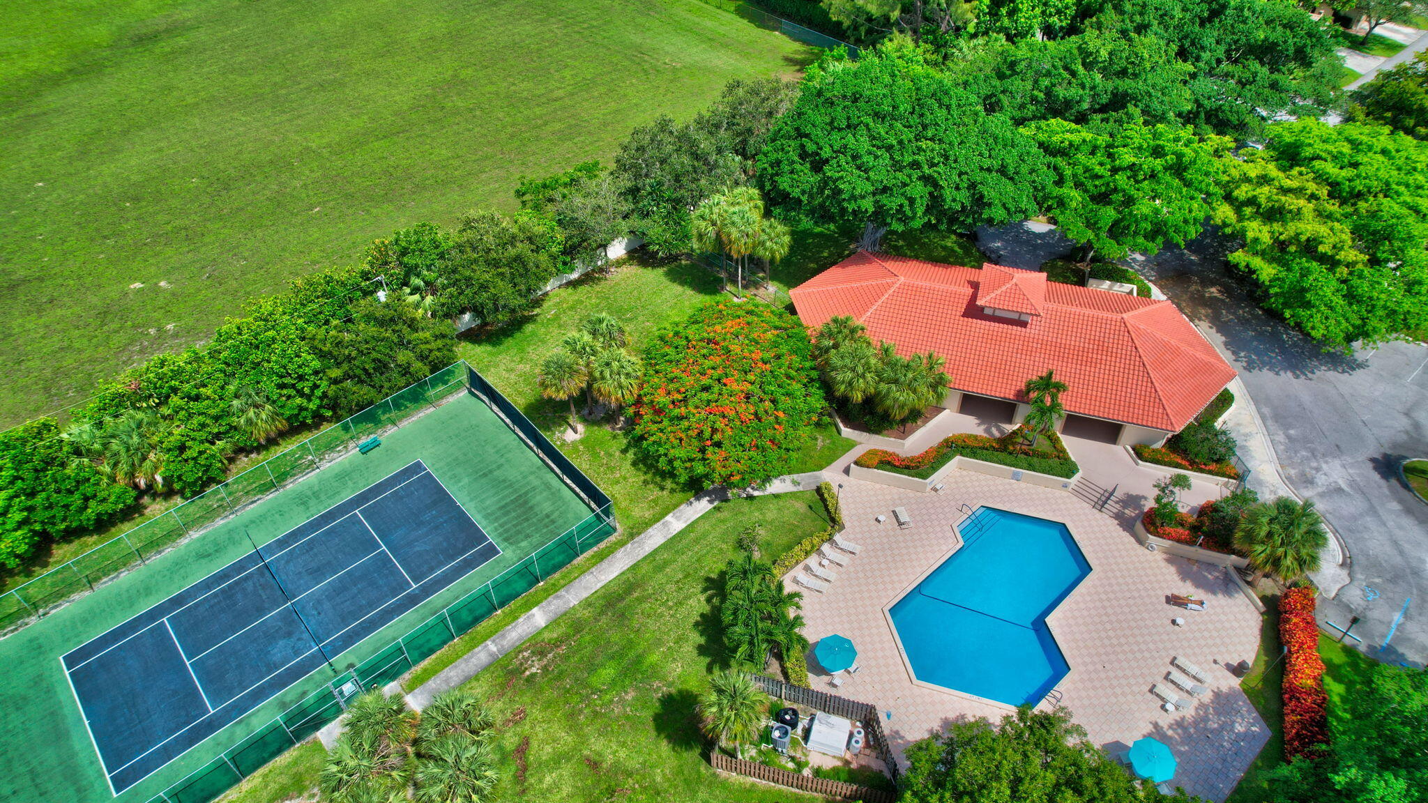 PARK AT WINDWOOD CONDO - Residential Lease