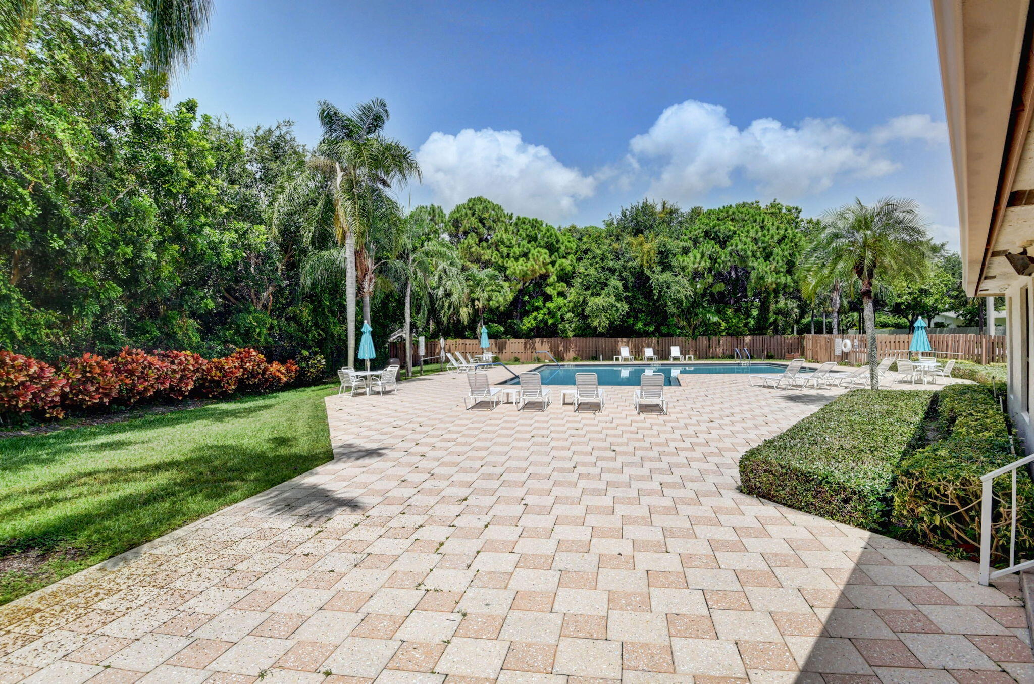 PARK AT WINDWOOD CONDO - Residential Lease