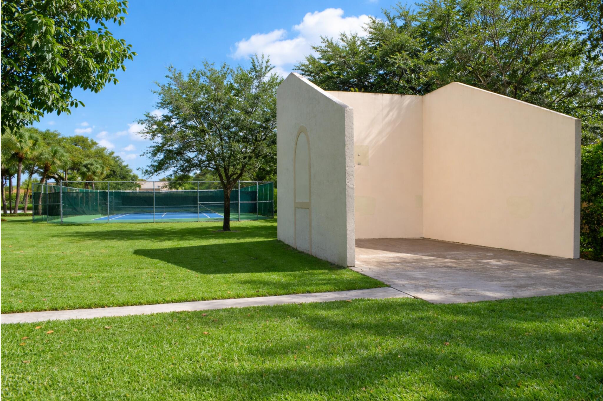 PARK AT WINDWOOD CONDO - Residential Lease