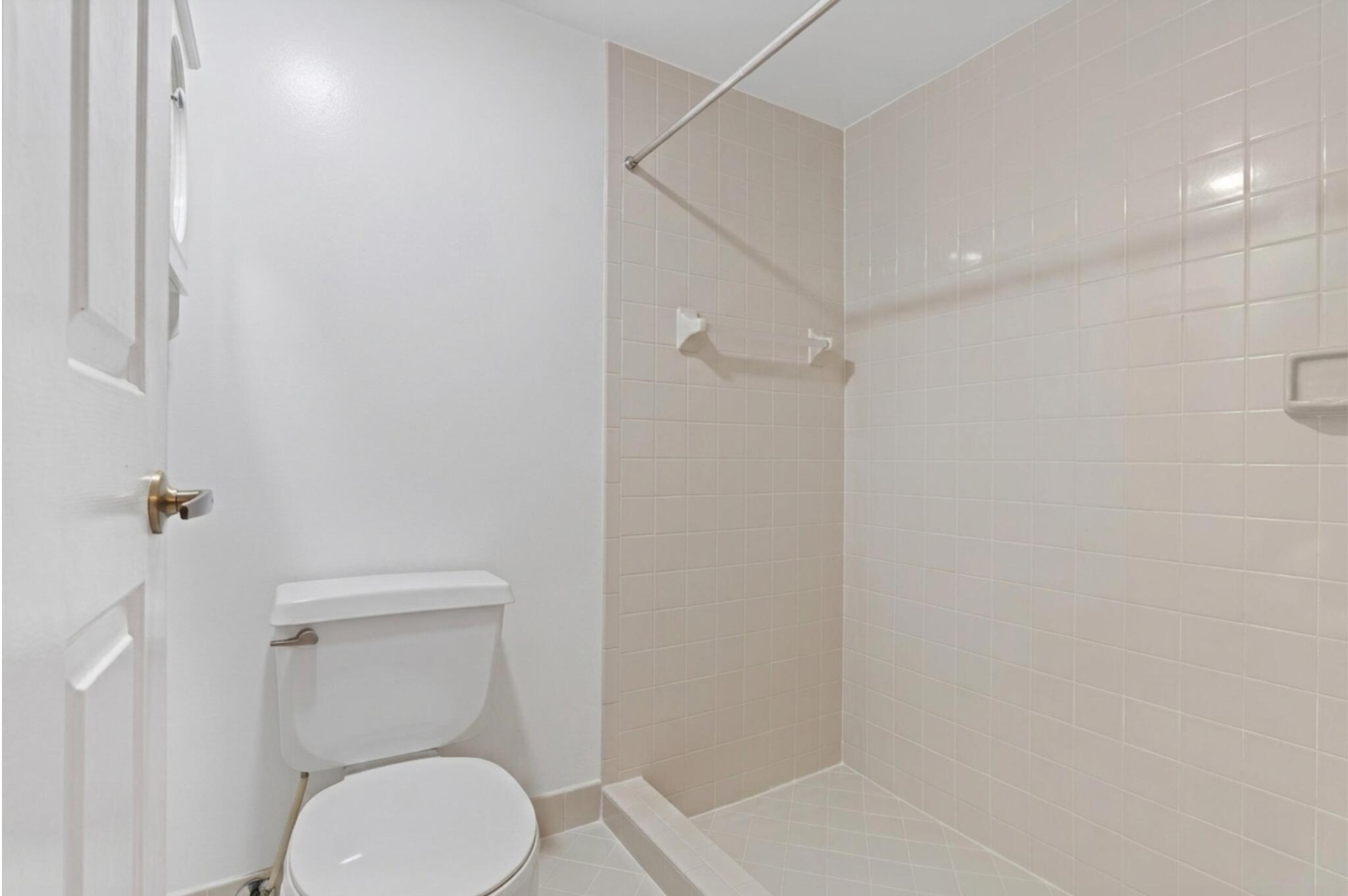 PARK AT WINDWOOD CONDO - Residential Lease