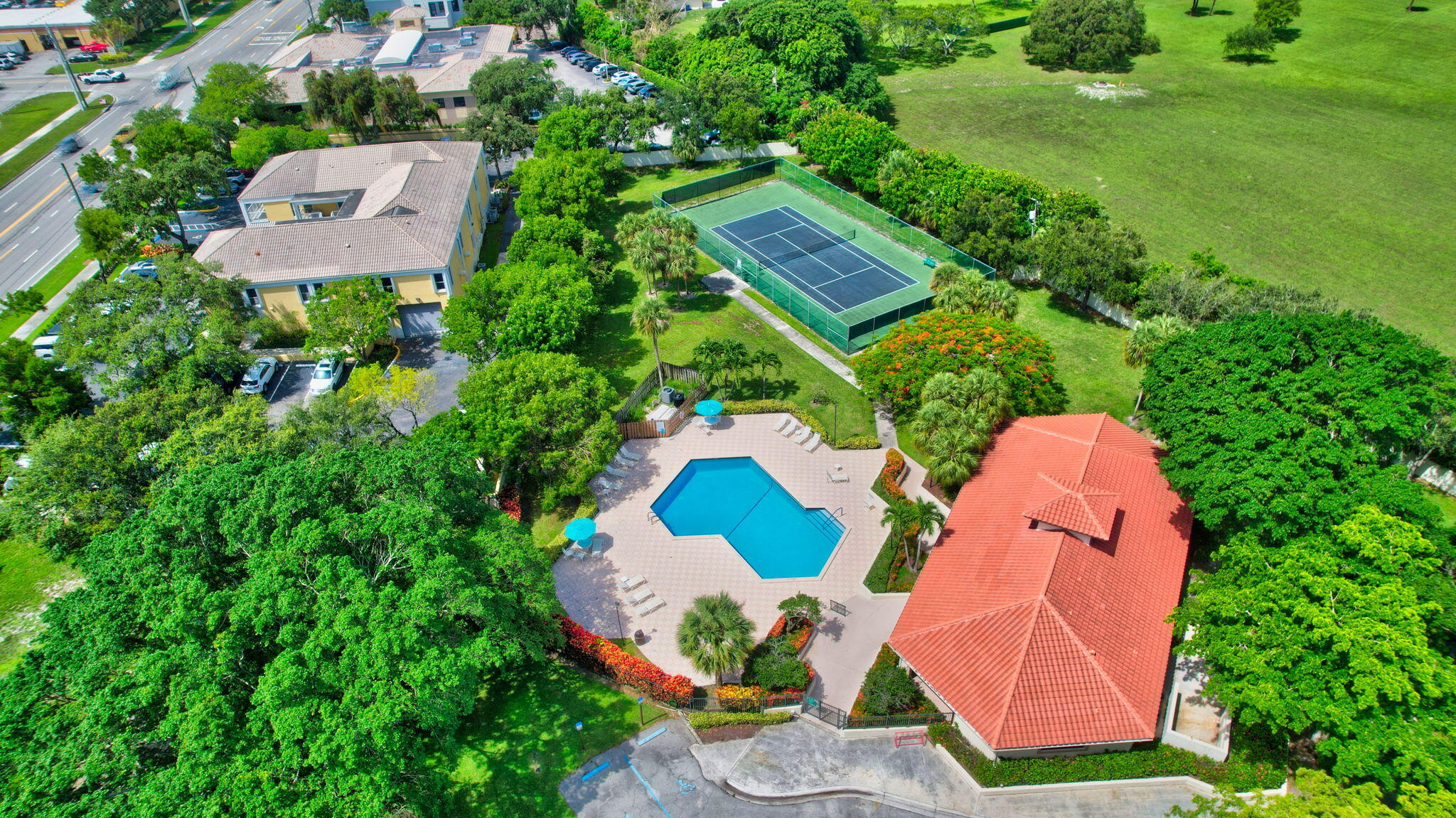 PARK AT WINDWOOD CONDO - Residential Lease