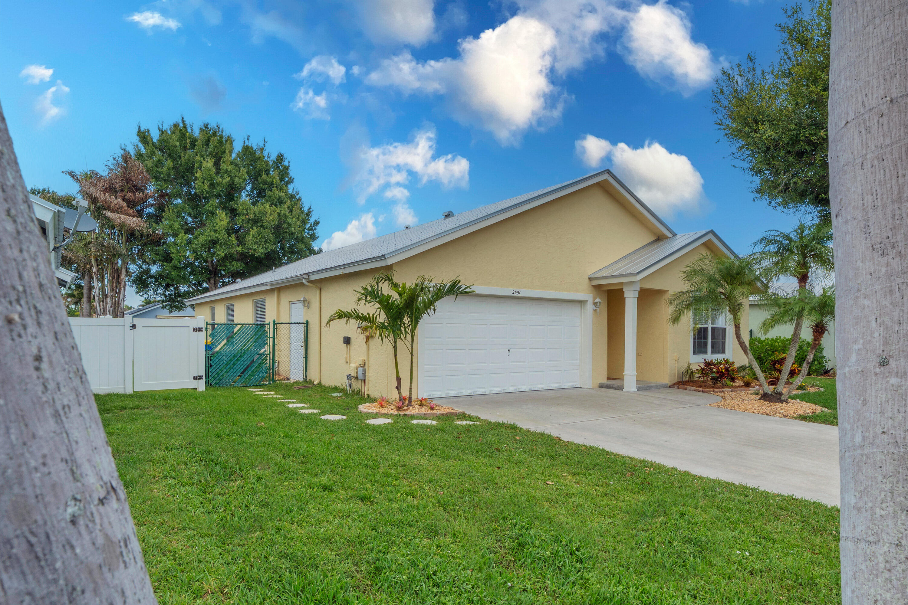 ST LUCIE FALLS (AKA RIVER FOREST) - Residential