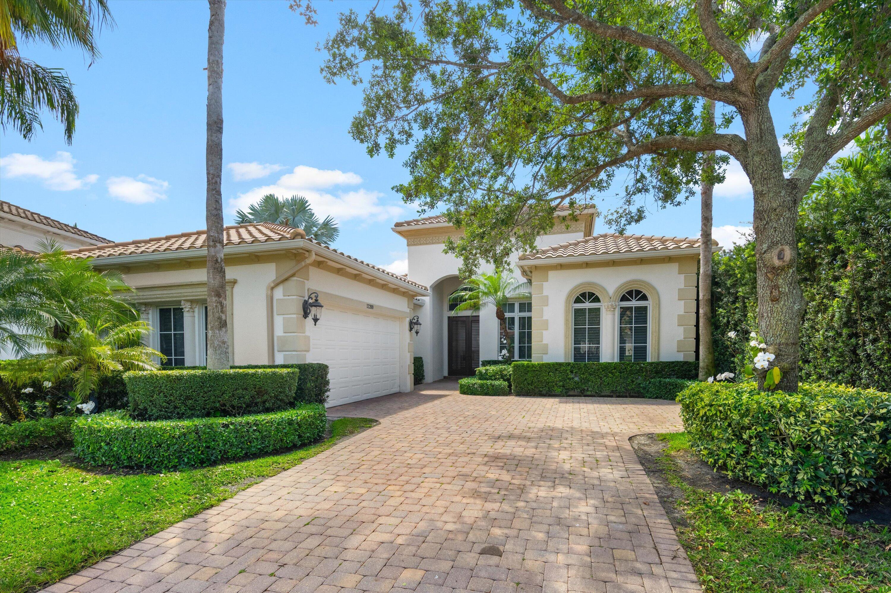 HUNTERS CHASE OF PALM BEACH POLO & COUNT - Residential Lease