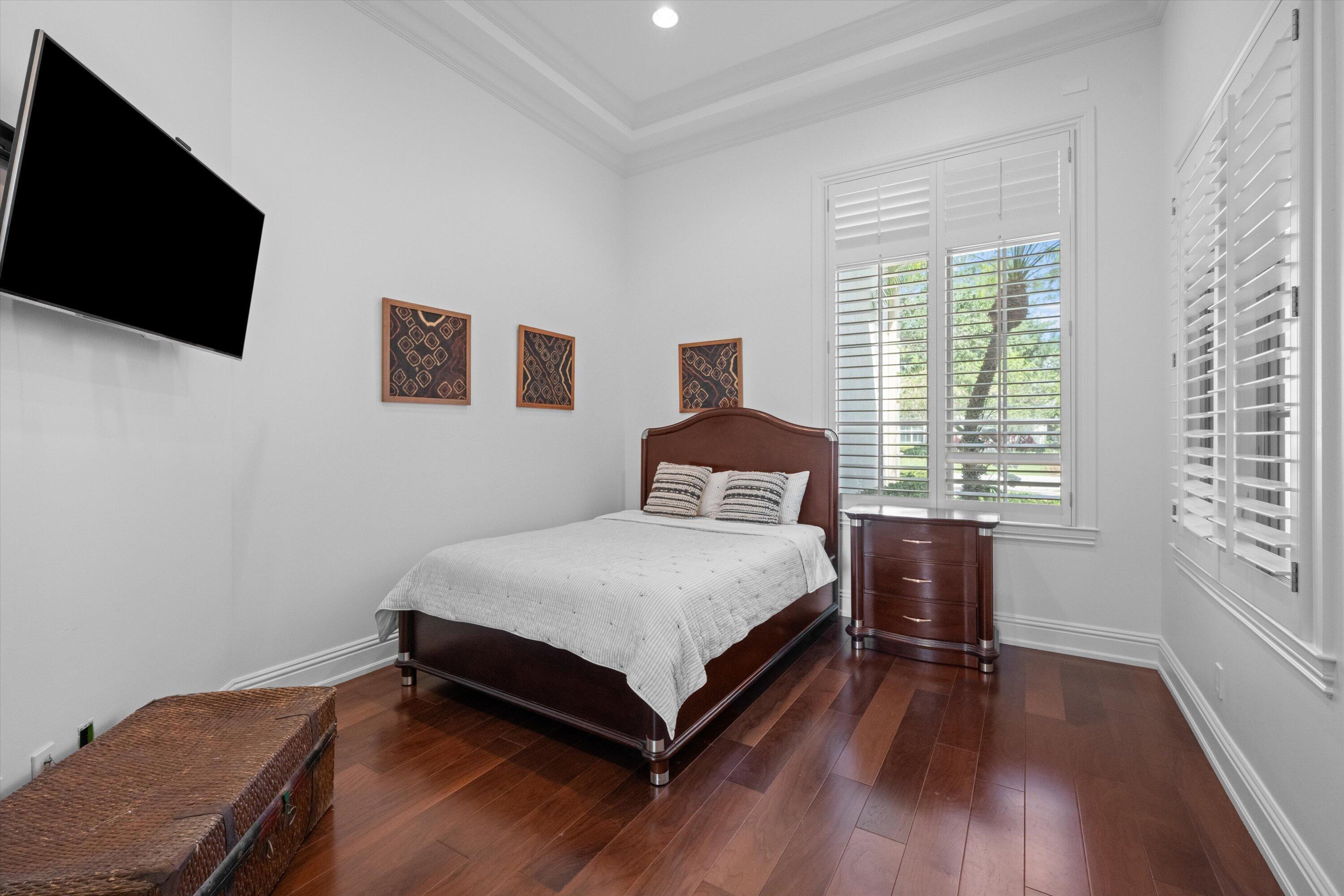 HUNTERS CHASE OF PALM BEACH POLO & COUNT - Residential Lease