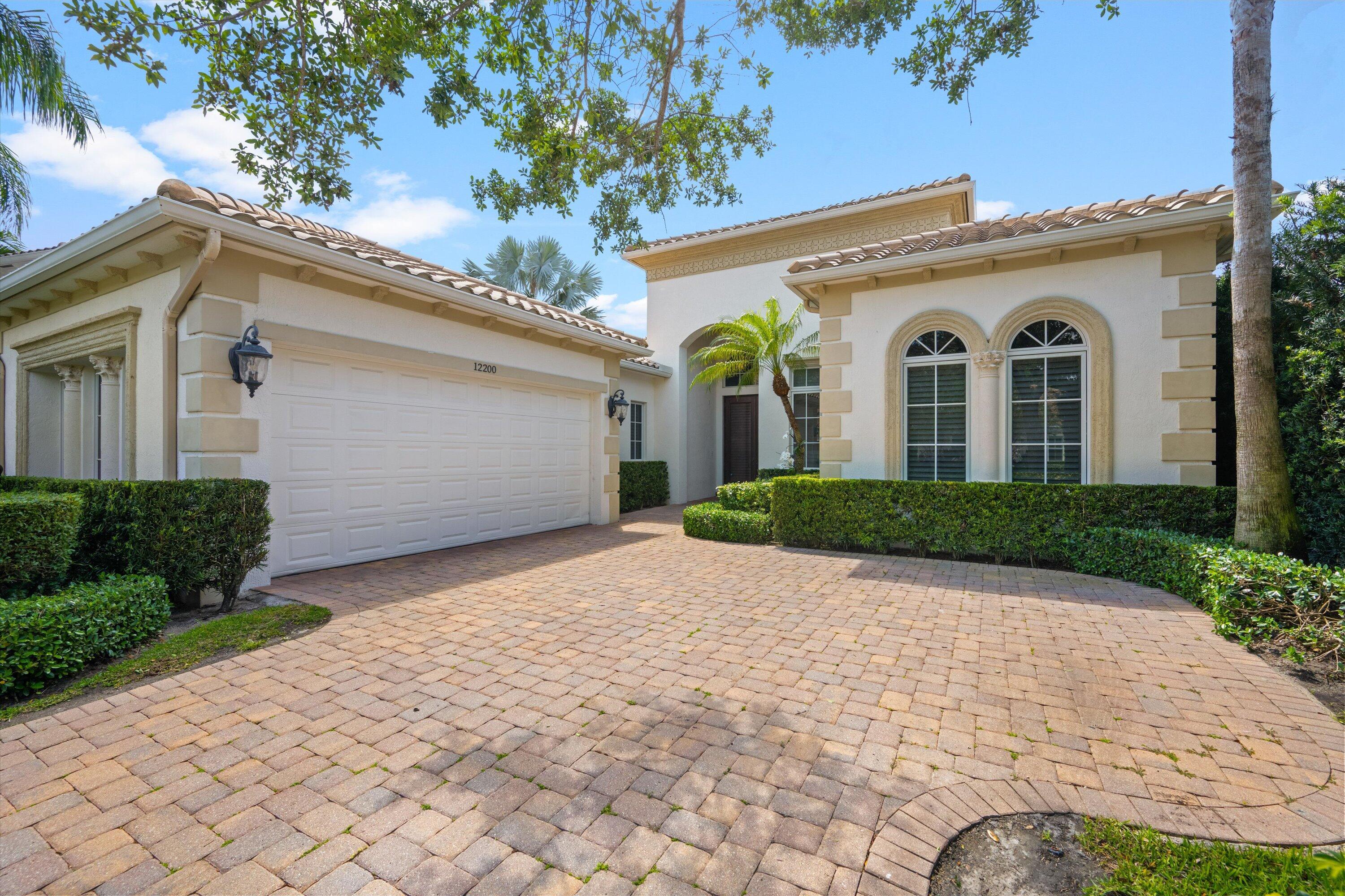 HUNTERS CHASE OF PALM BEACH POLO & COUNT - Residential Lease