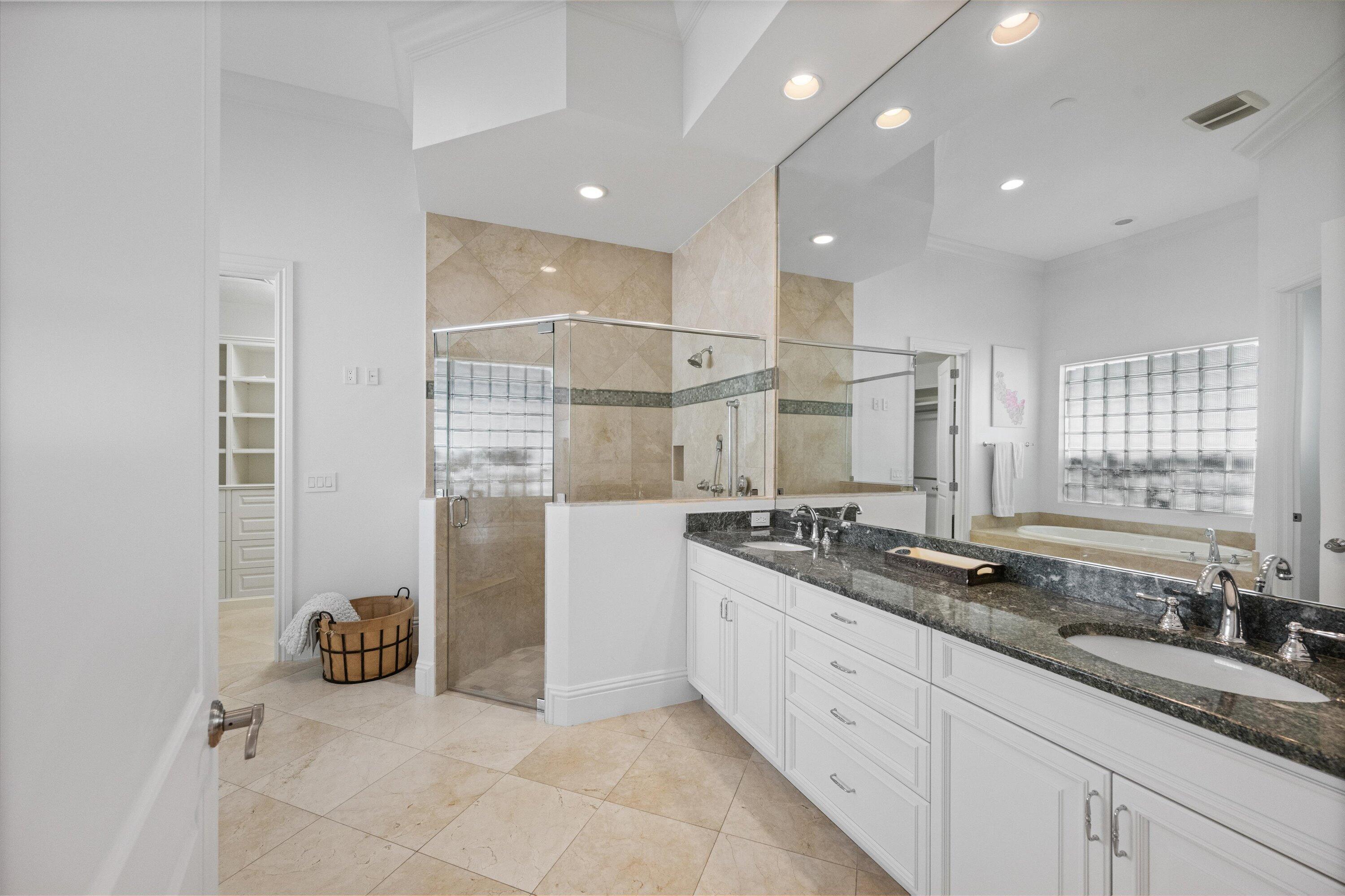 HUNTERS CHASE OF PALM BEACH POLO & COUNT - Residential Lease