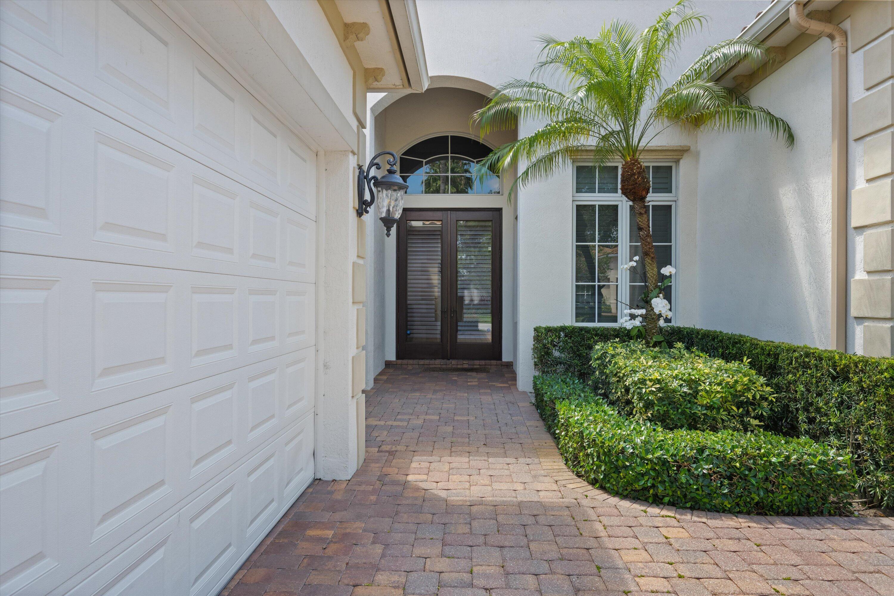 HUNTERS CHASE OF PALM BEACH POLO & COUNT - Residential Lease