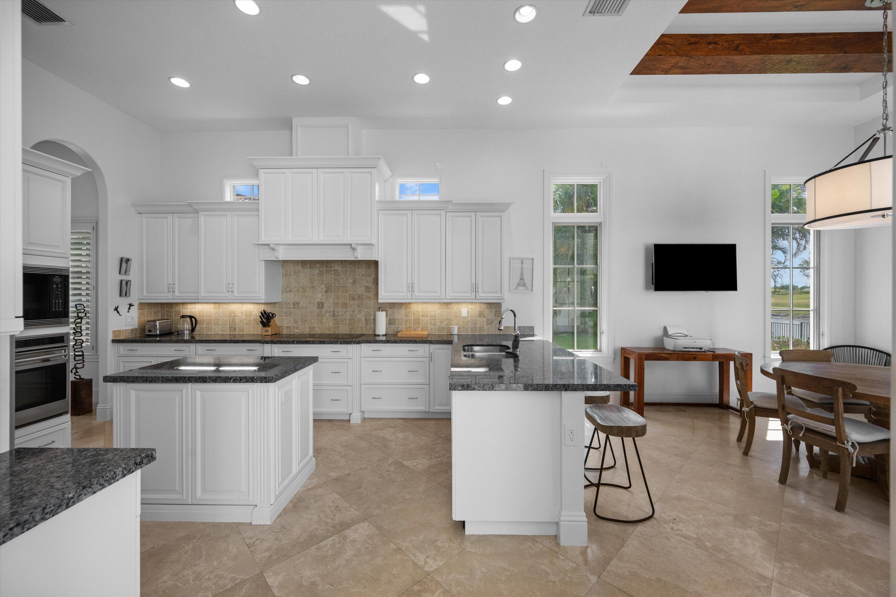 HUNTERS CHASE OF PALM BEACH POLO & COUNT - Residential Lease