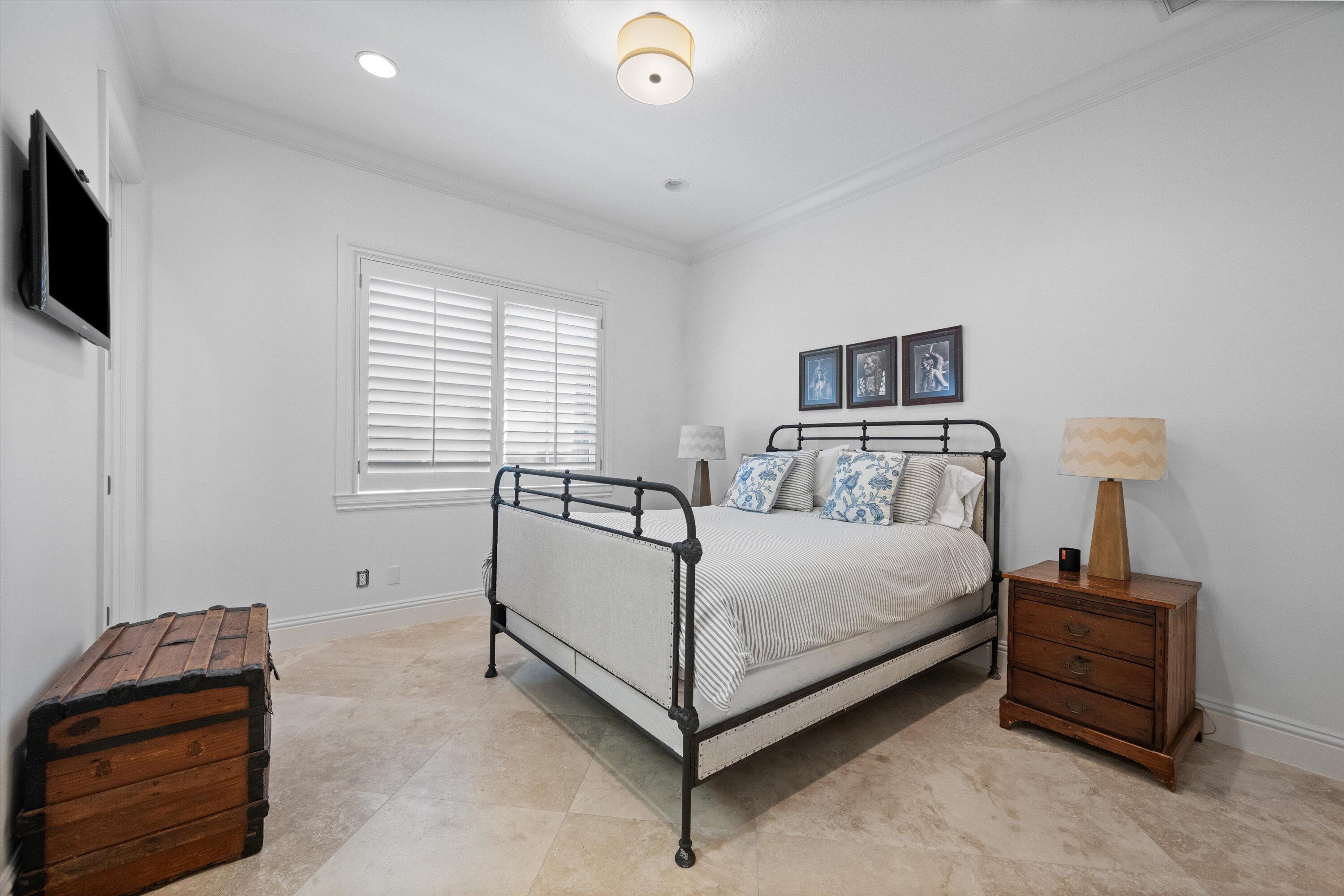 HUNTERS CHASE OF PALM BEACH POLO & COUNT - Residential Lease