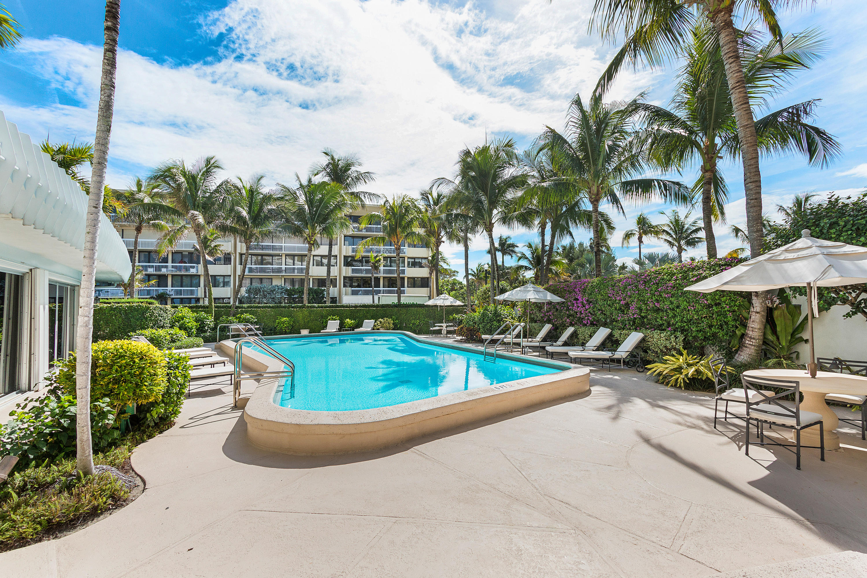 THREE HUNDRED SOUTH OCEAN BLVD APTS INC 300 S OCEA - Residential