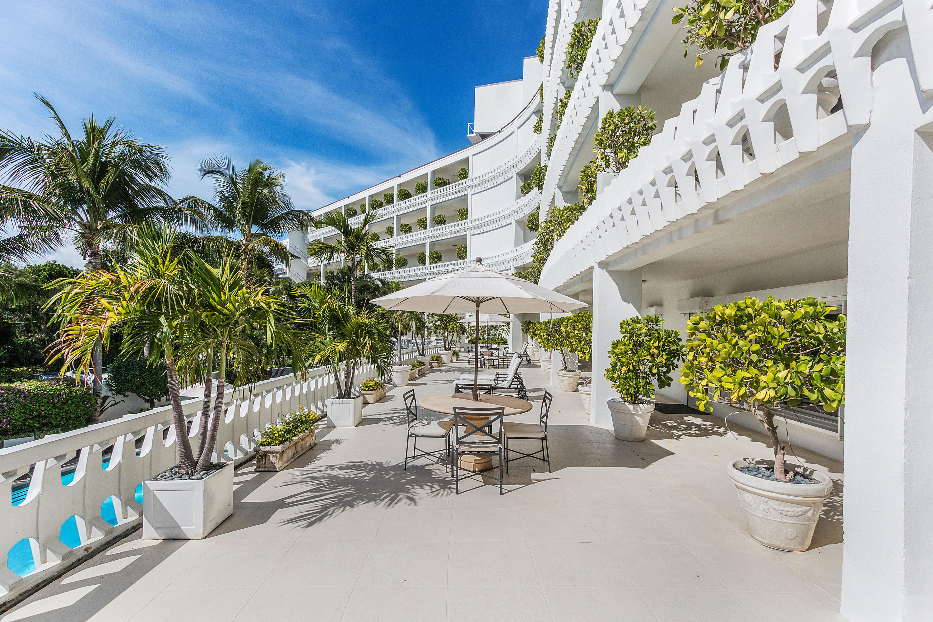 THREE HUNDRED SOUTH OCEAN BLVD APTS INC 300 S OCEA - Residential