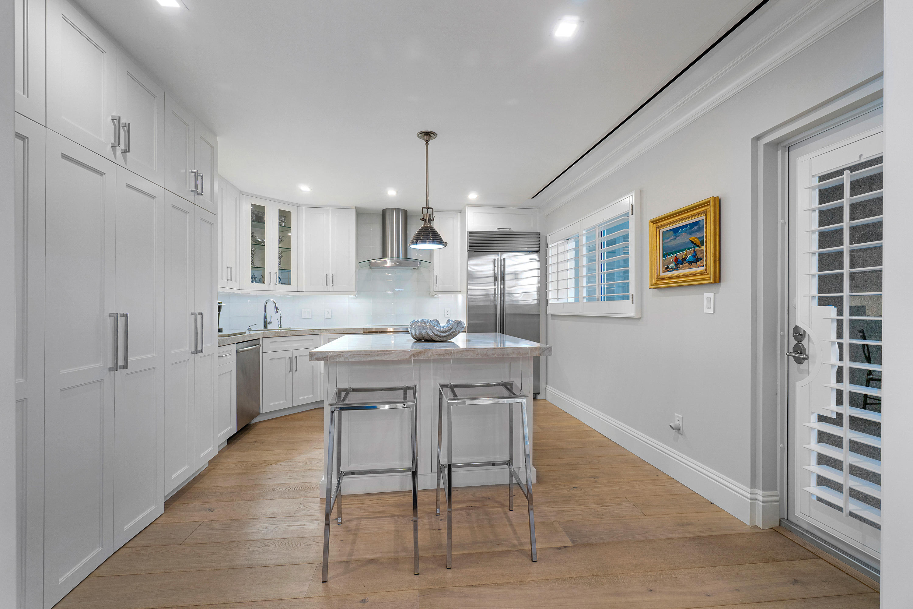 THREE HUNDRED SOUTH OCEAN BLVD APTS INC 300 S OCEA - Residential