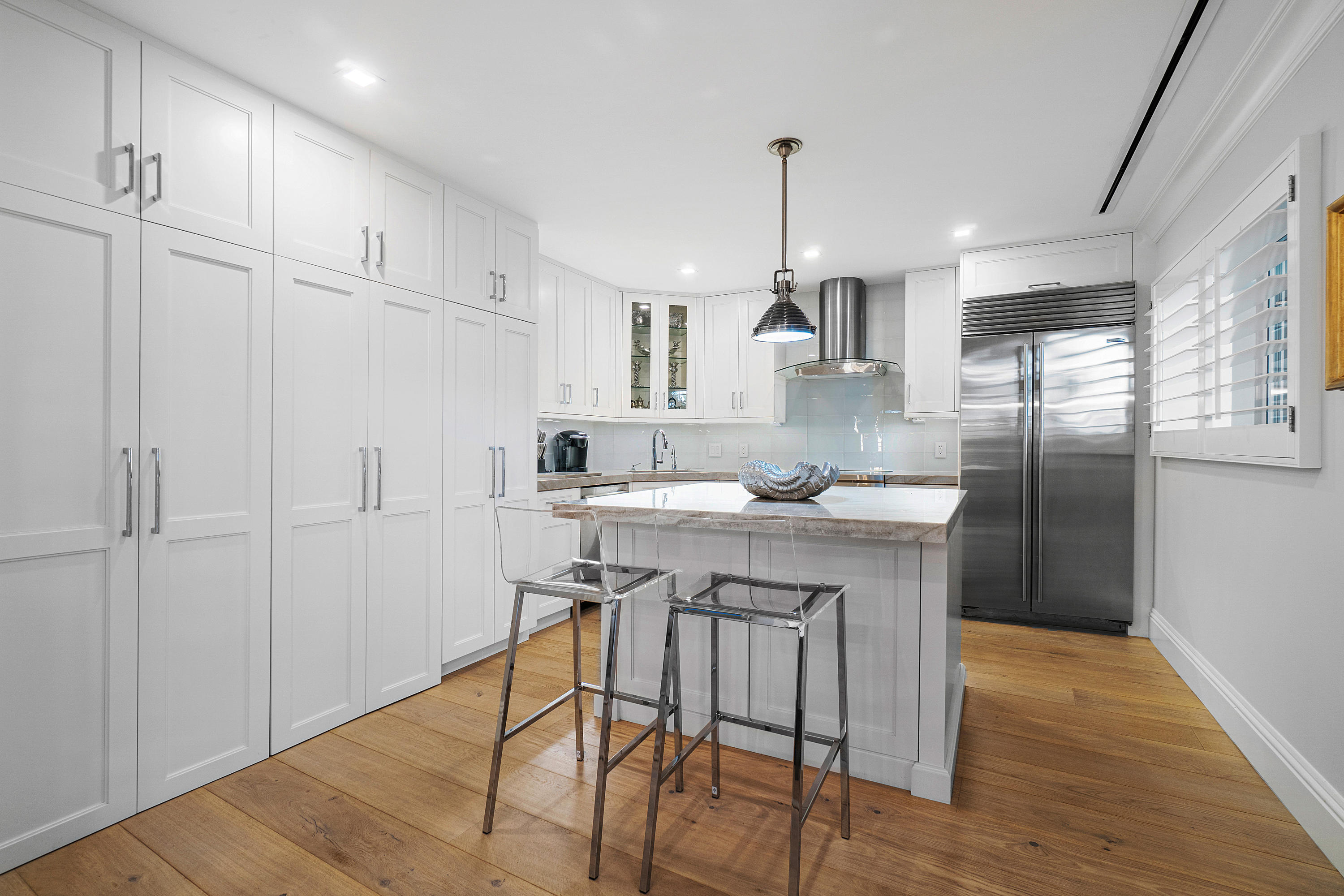 THREE HUNDRED SOUTH OCEAN BLVD APTS INC 300 S OCEA - Residential
