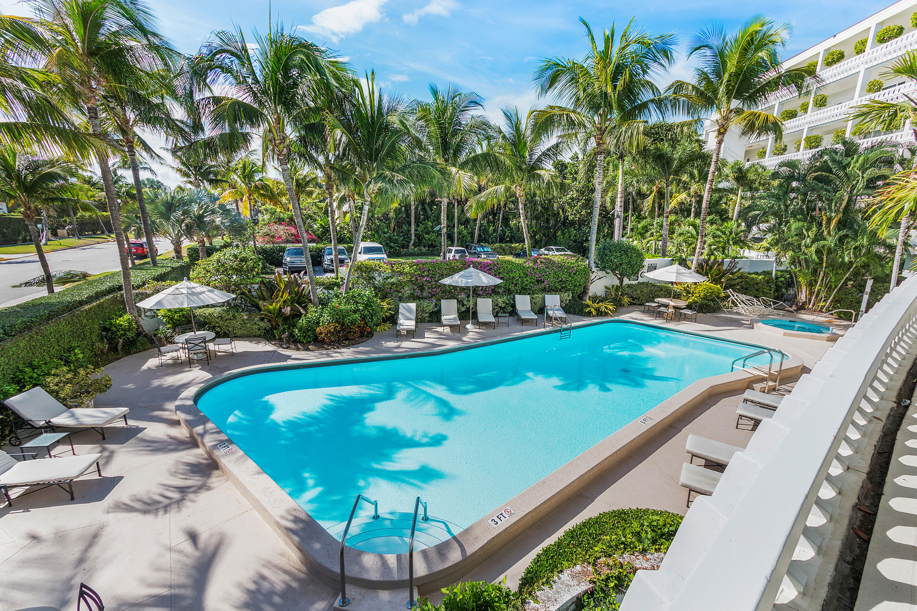 THREE HUNDRED SOUTH OCEAN BLVD APTS INC 300 S OCEA - Residential
