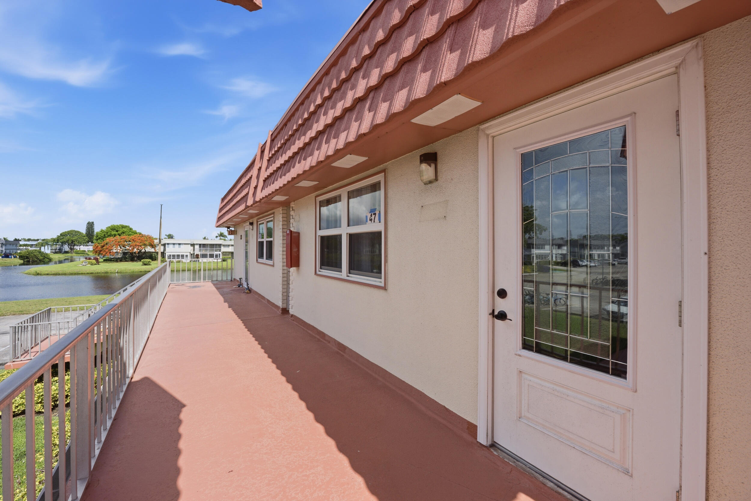 KINGS POINT SAXONY CONDOS - Residential