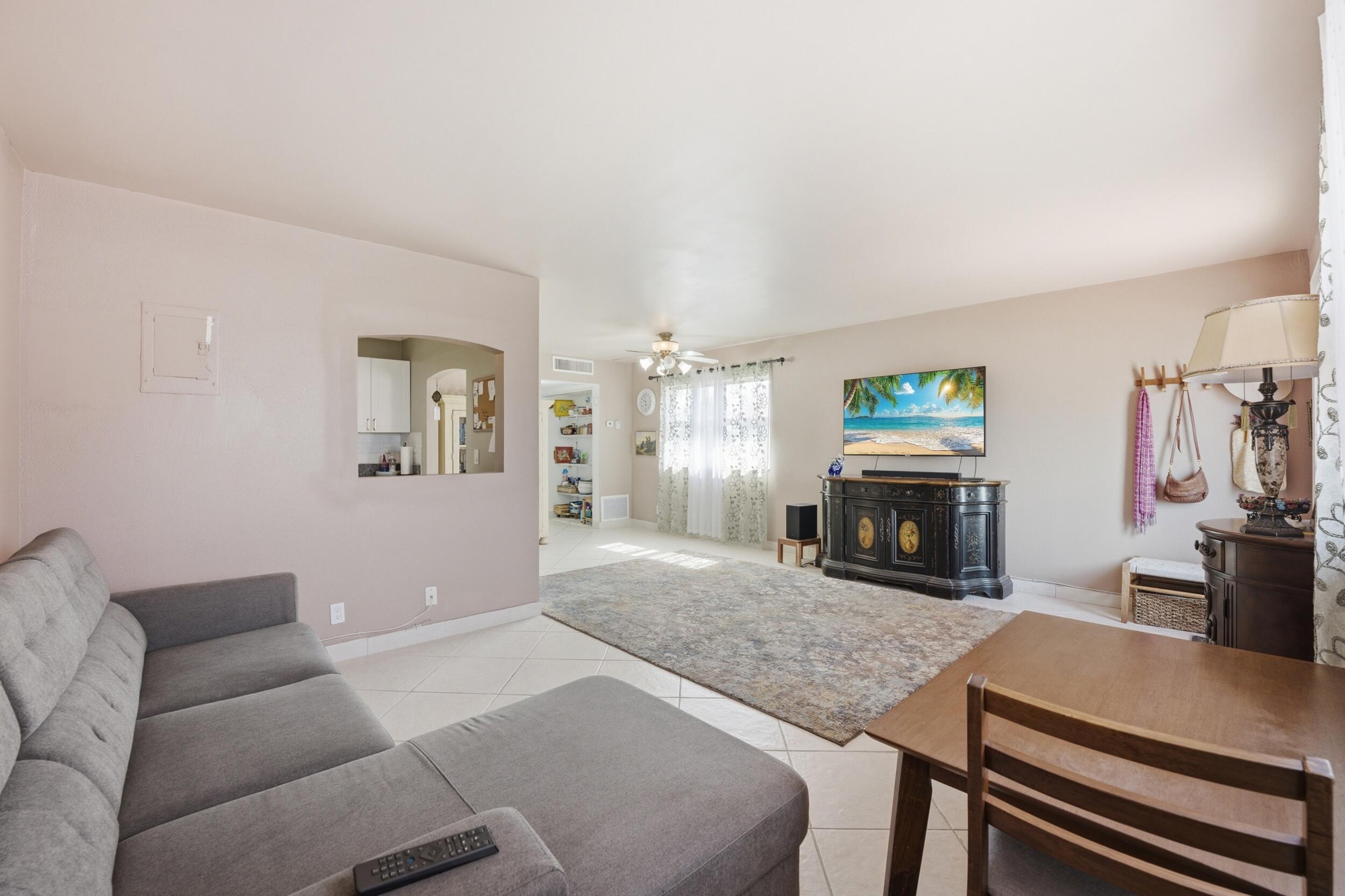 KINGS POINT SAXONY CONDOS - Residential