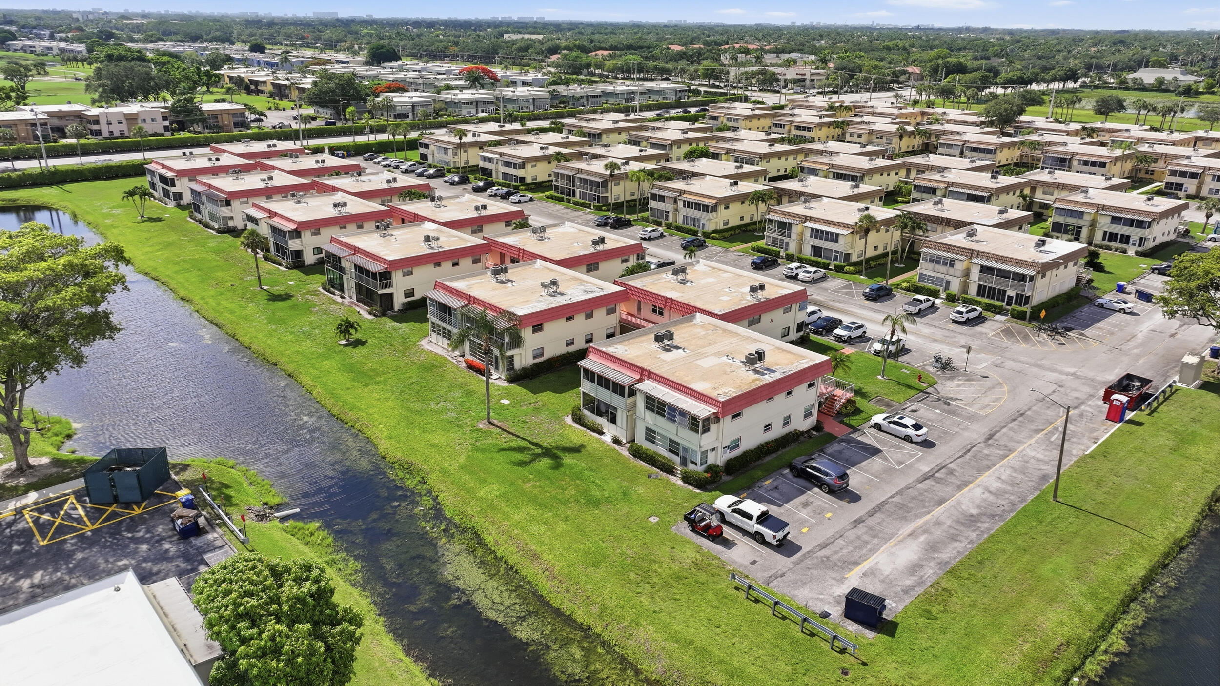 KINGS POINT SAXONY CONDOS - Residential
