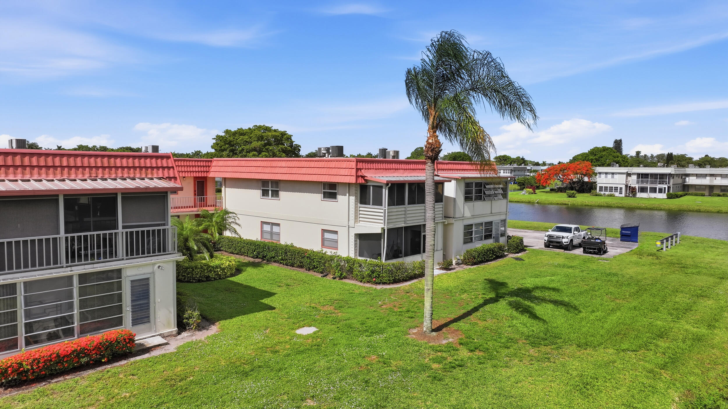 KINGS POINT SAXONY CONDOS - Residential