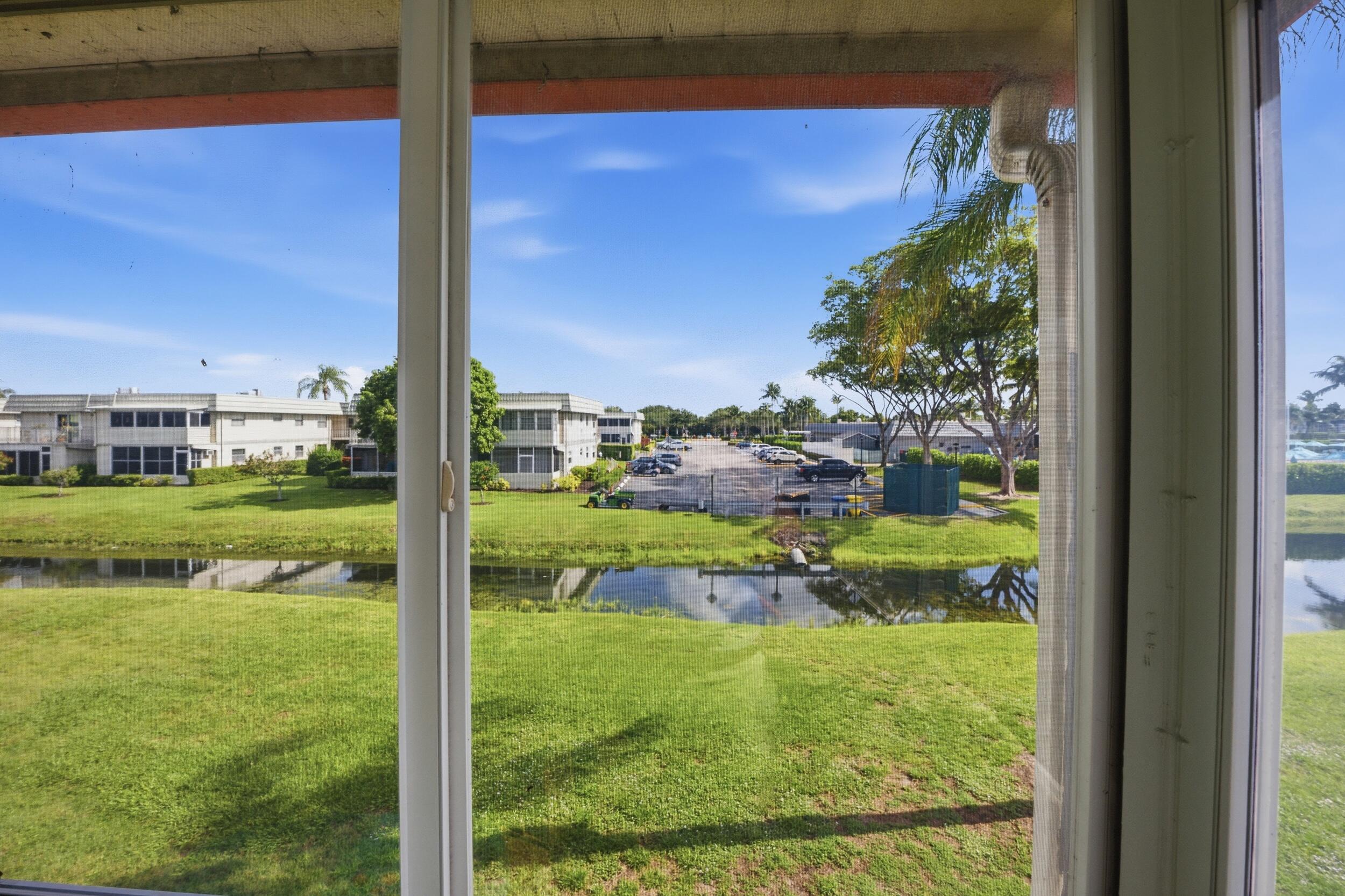KINGS POINT SAXONY CONDOS - Residential