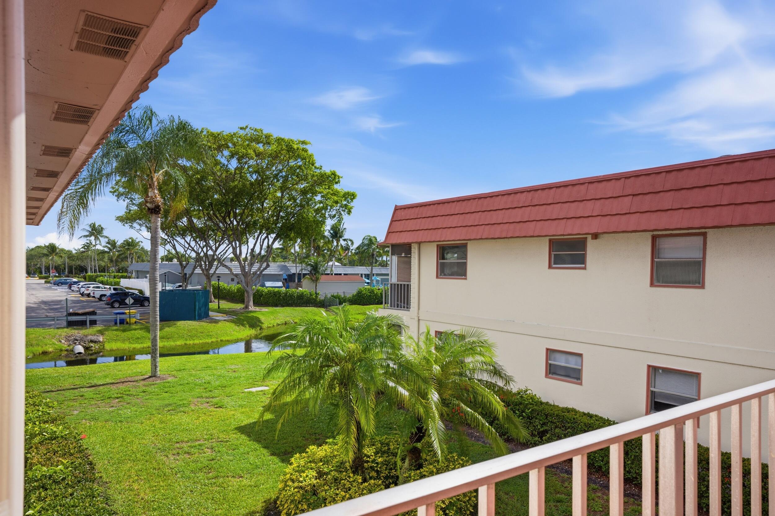 KINGS POINT SAXONY CONDOS - Residential