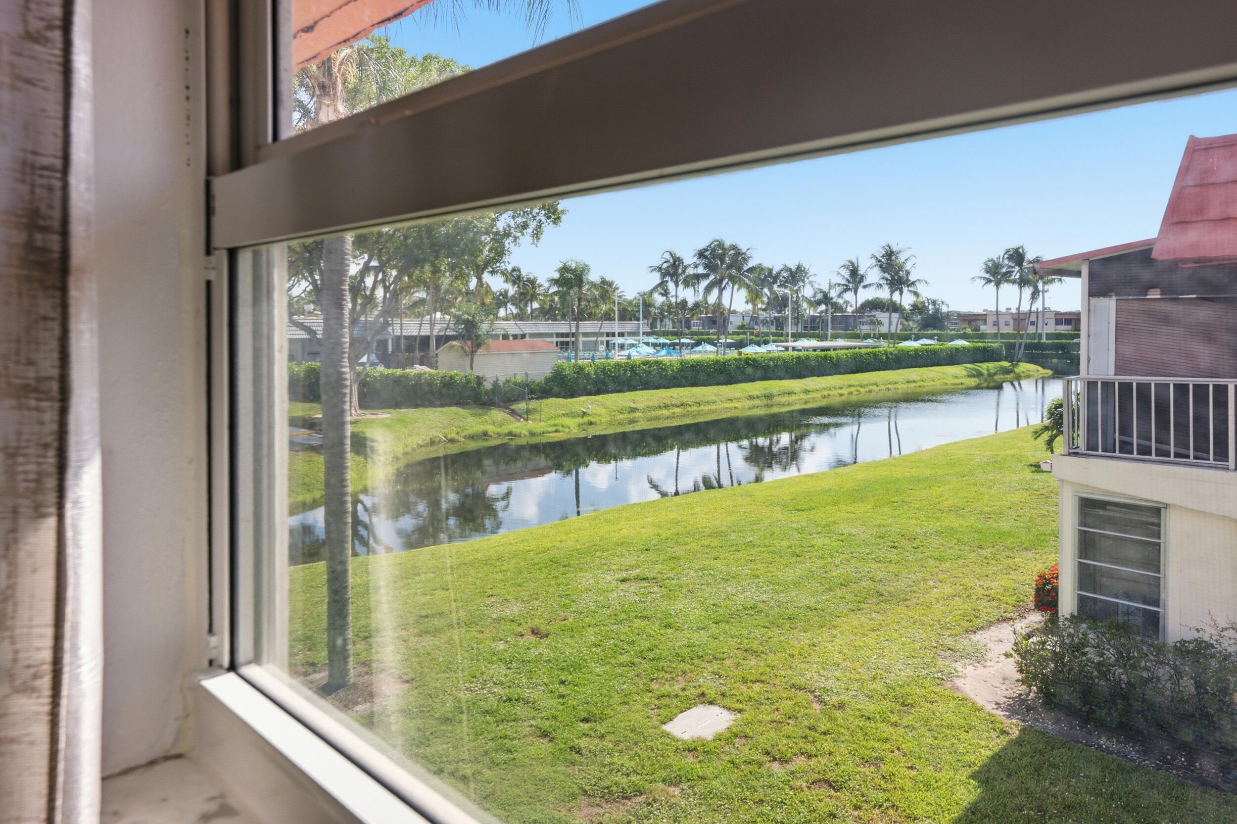 KINGS POINT SAXONY CONDOS - Residential