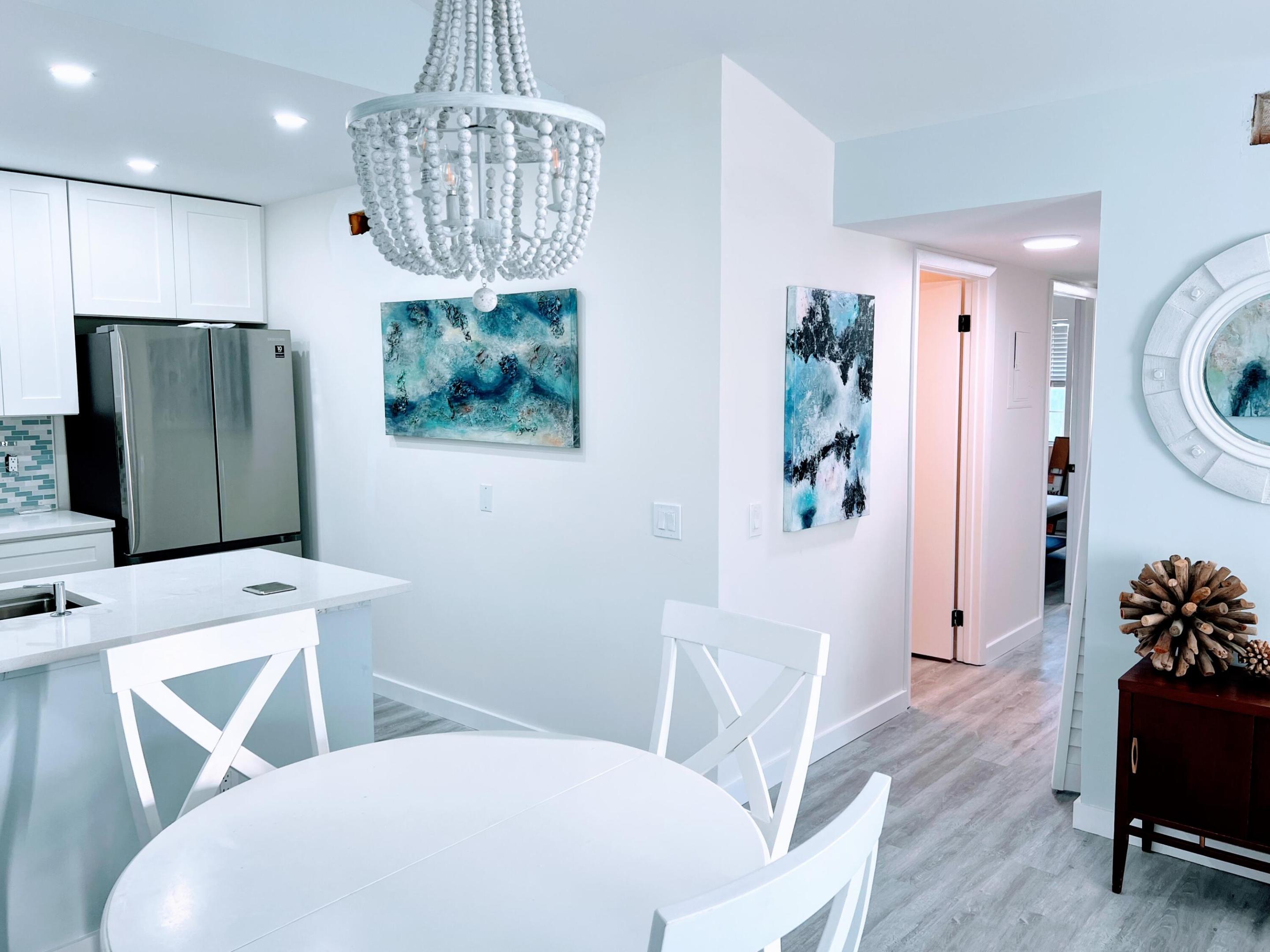 Beautifully restored 2/2 condo, new kitchen, new flooring, tastefully decorated. Furniture negotiable, turnkey available.