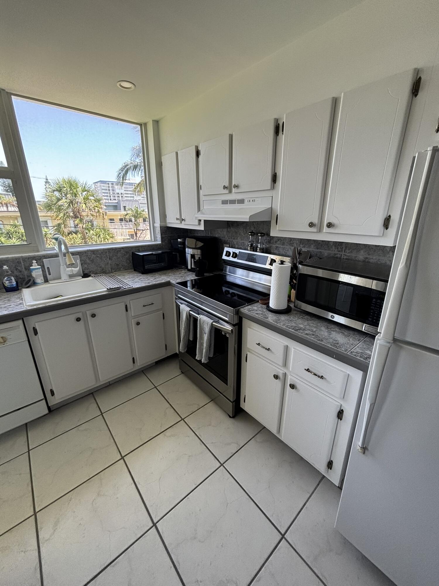 PORT DE MER CONDO - Residential