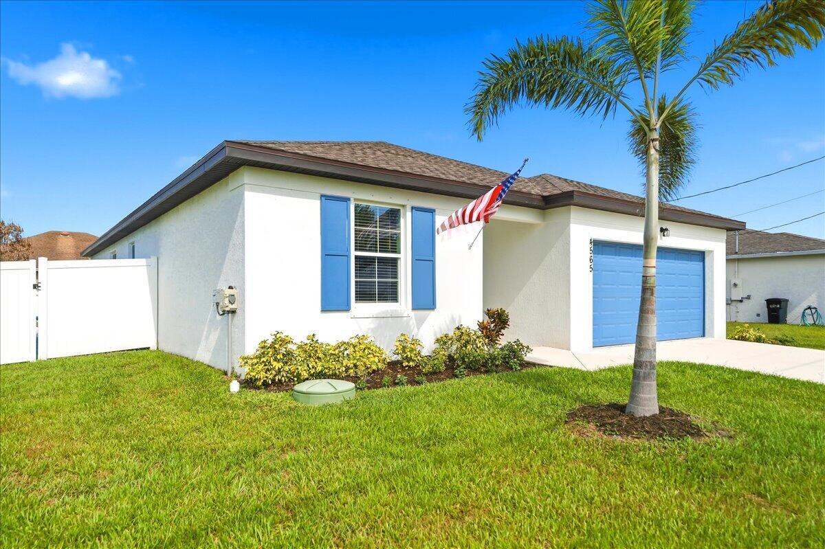 PORT ST LUCIE SECTION 33 - Residential