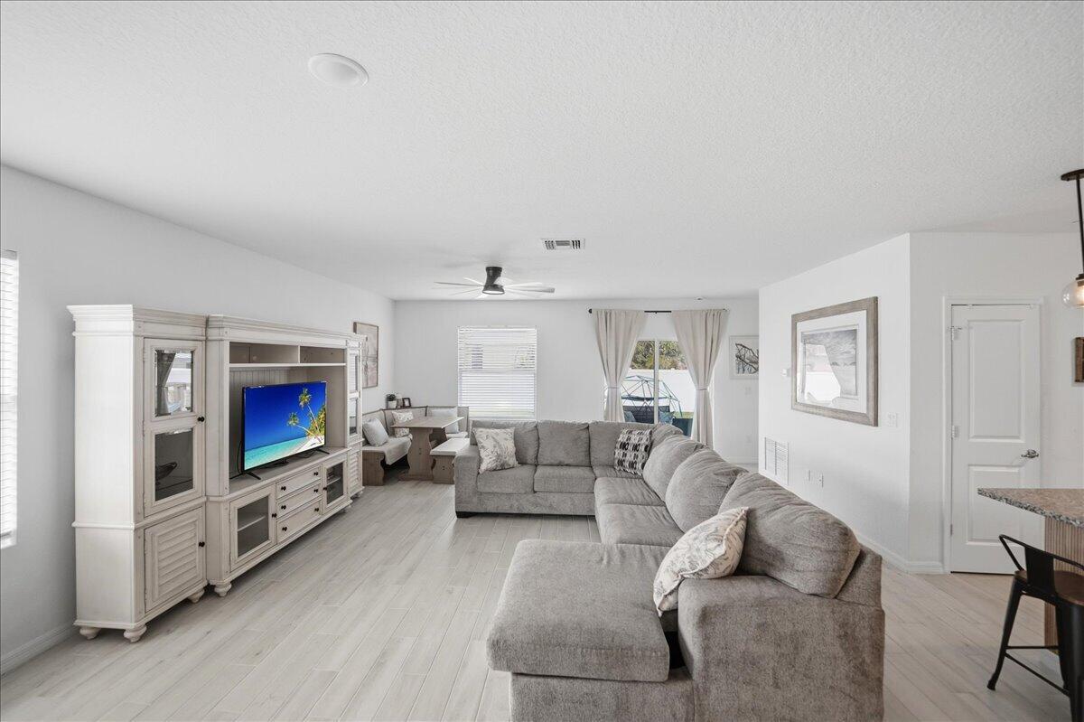 PORT ST LUCIE SECTION 33 - Residential