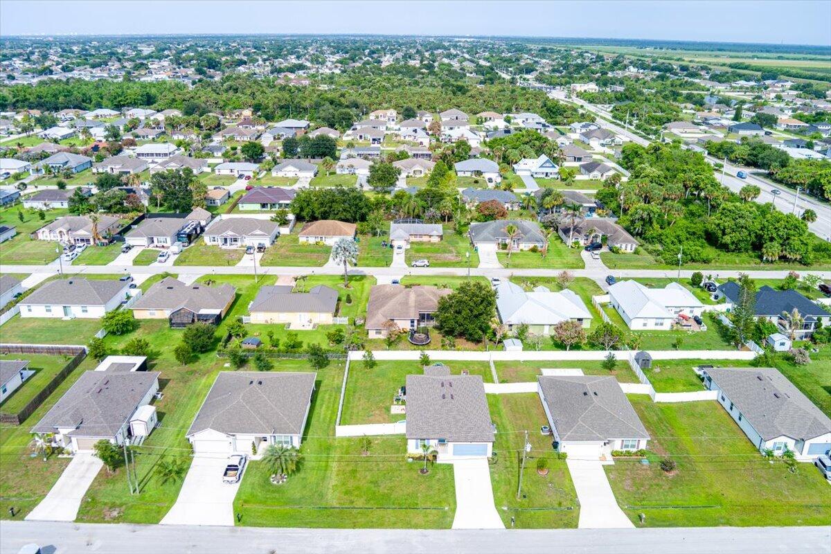 PORT ST LUCIE SECTION 33 - Residential