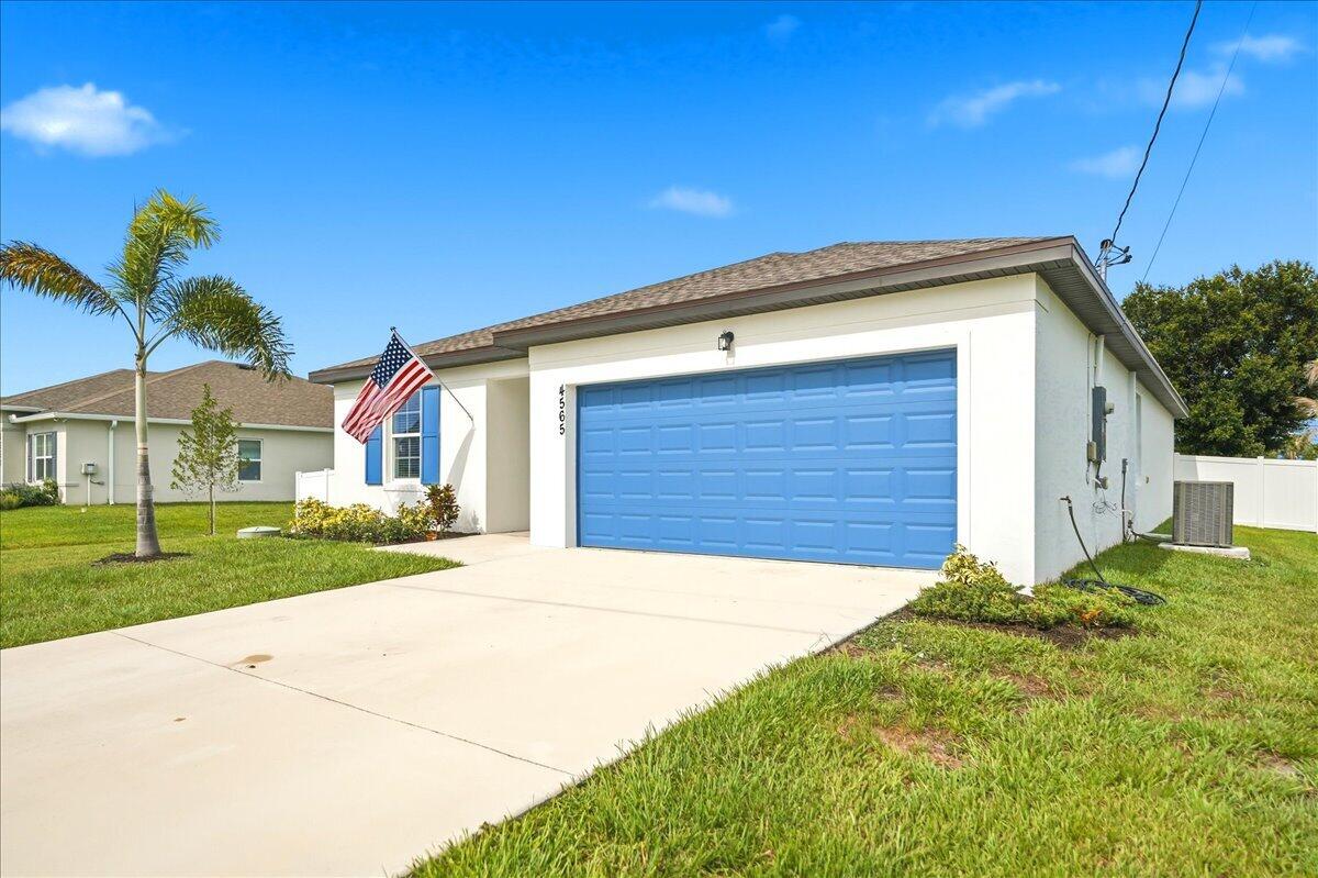 PORT ST LUCIE SECTION 33 - Residential