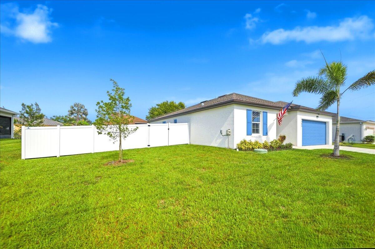 PORT ST LUCIE SECTION 33 - Residential