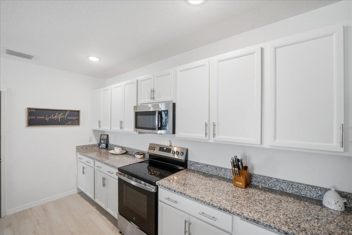 PORT ST LUCIE SECTION 33 - Residential