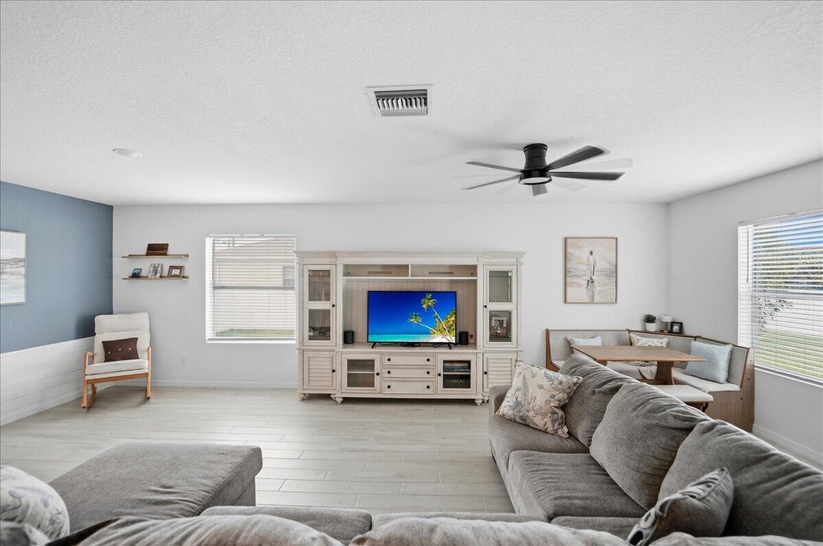 PORT ST LUCIE SECTION 33 - Residential