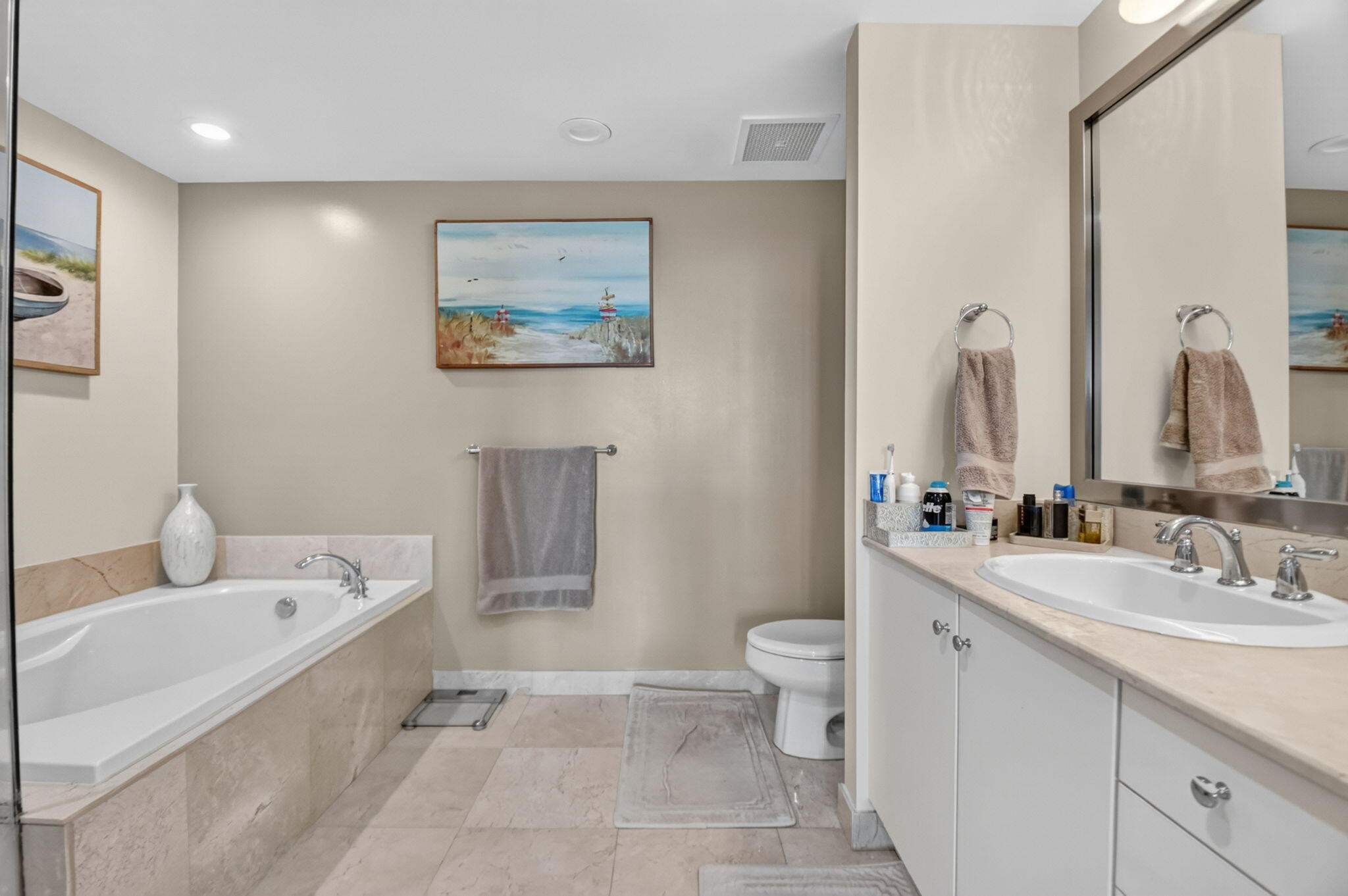 CASA COSTA CONDO - Residential