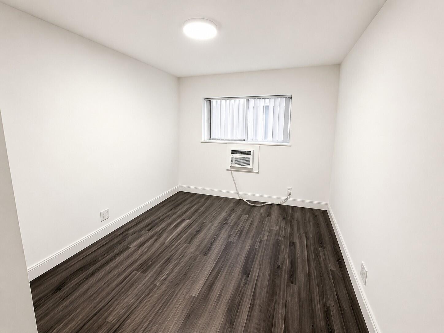 LAKE SHORE CONDO - Residential Lease