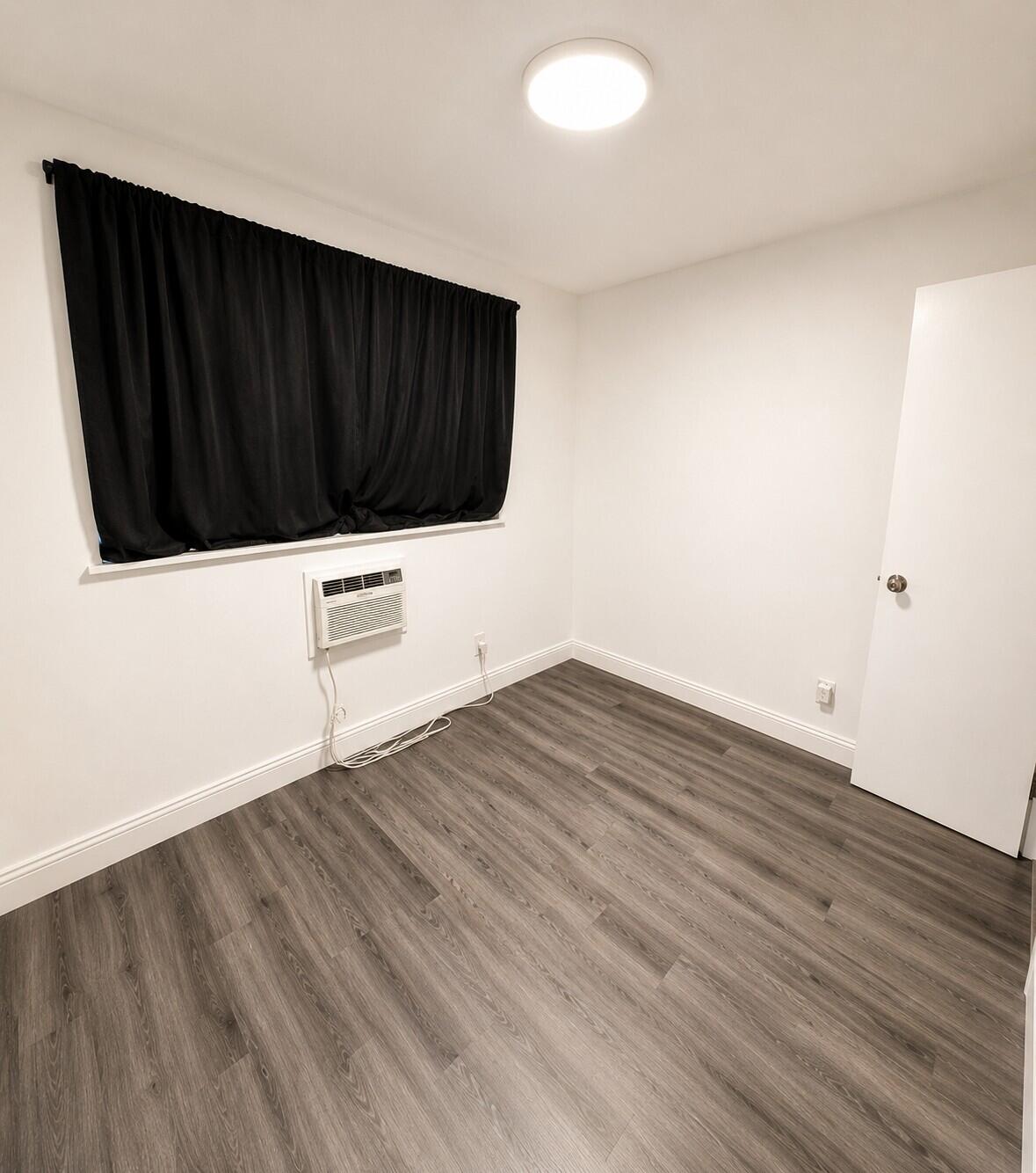 LAKE SHORE CONDO - Residential Lease